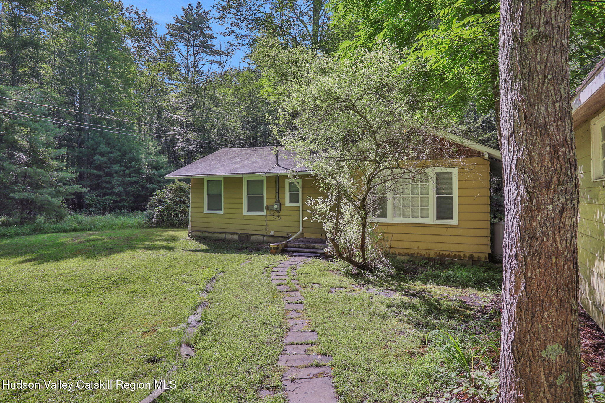 1055 Route 212
