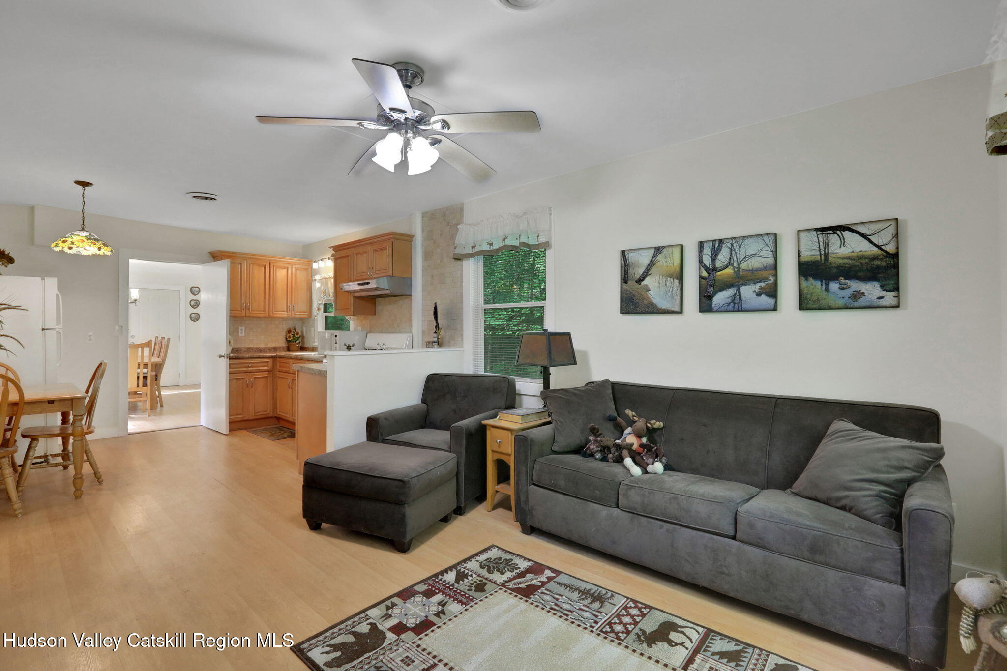 1055 Route 212