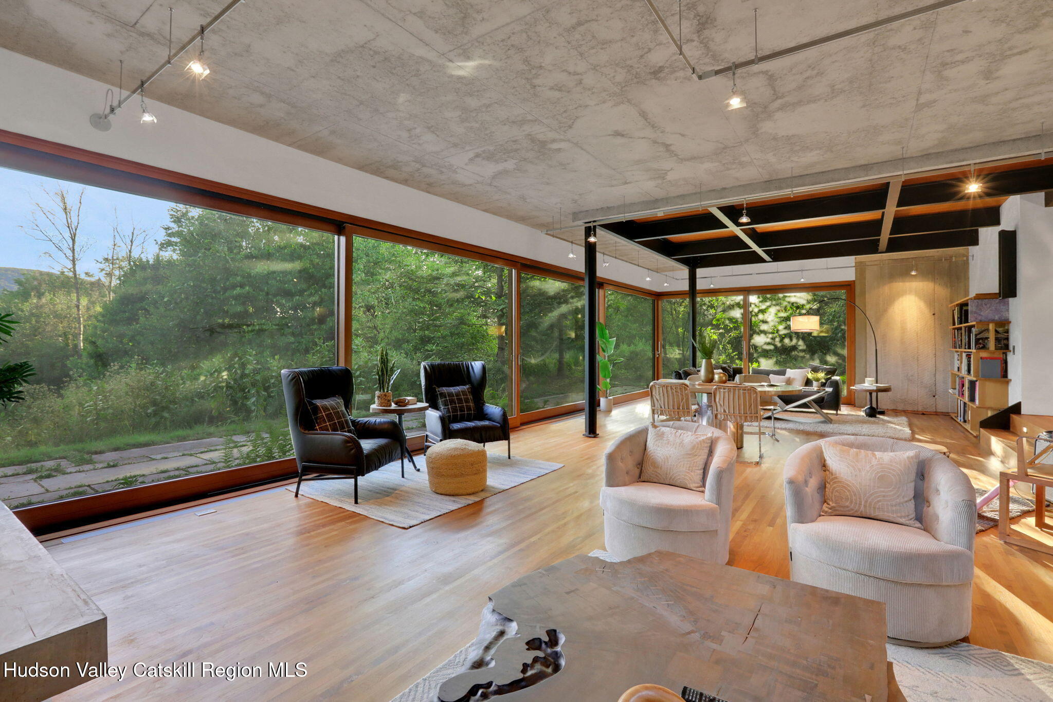 125 Valley View Way