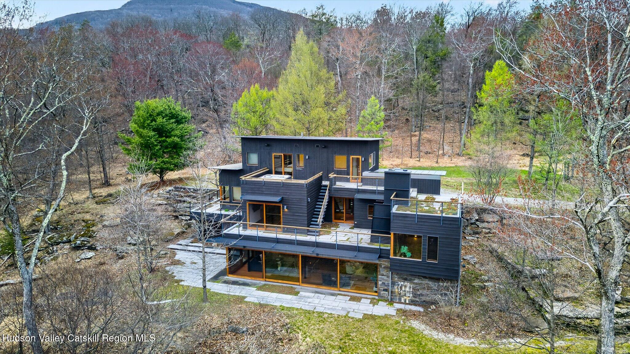 125 Valley View Way