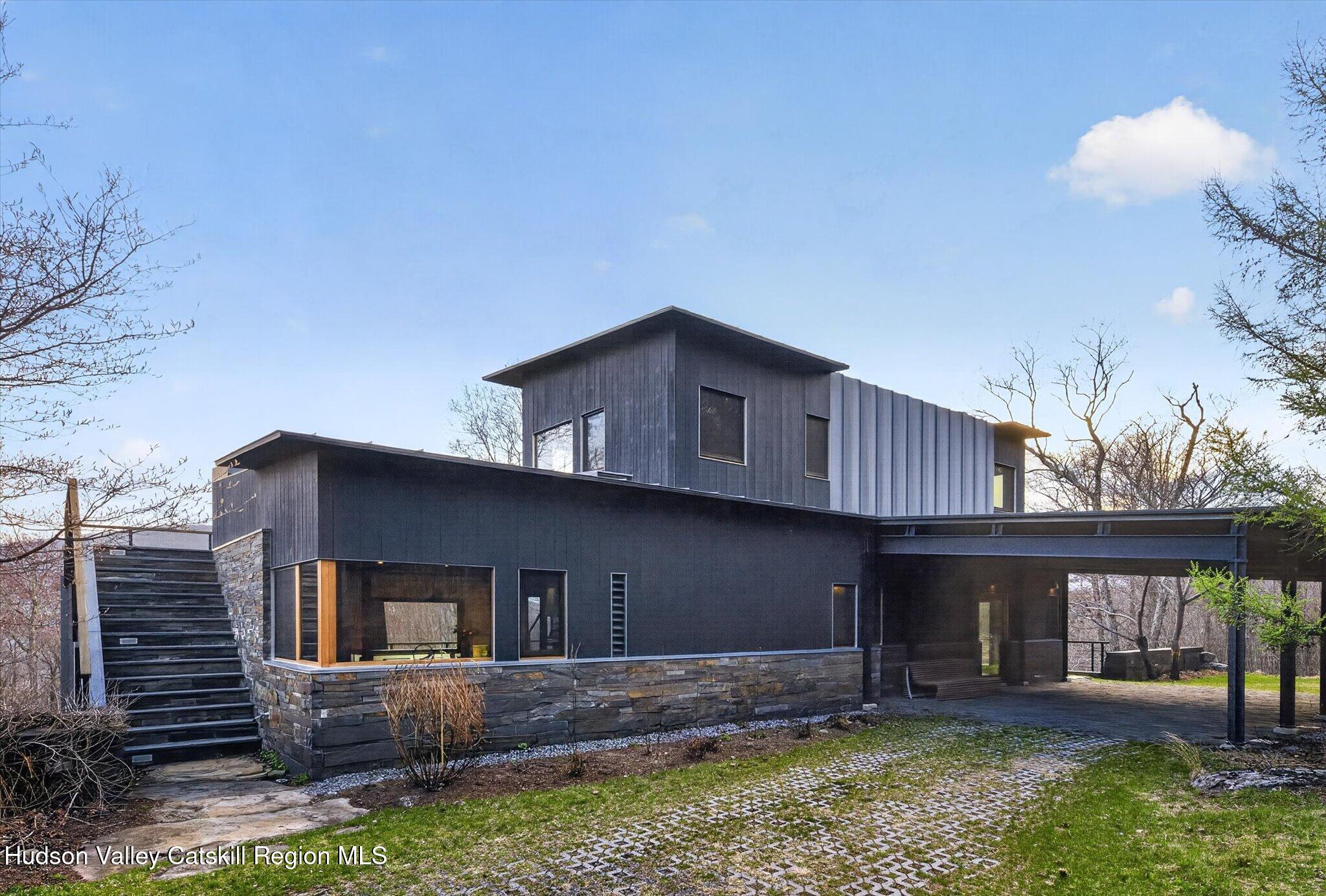 125 Valley View Way