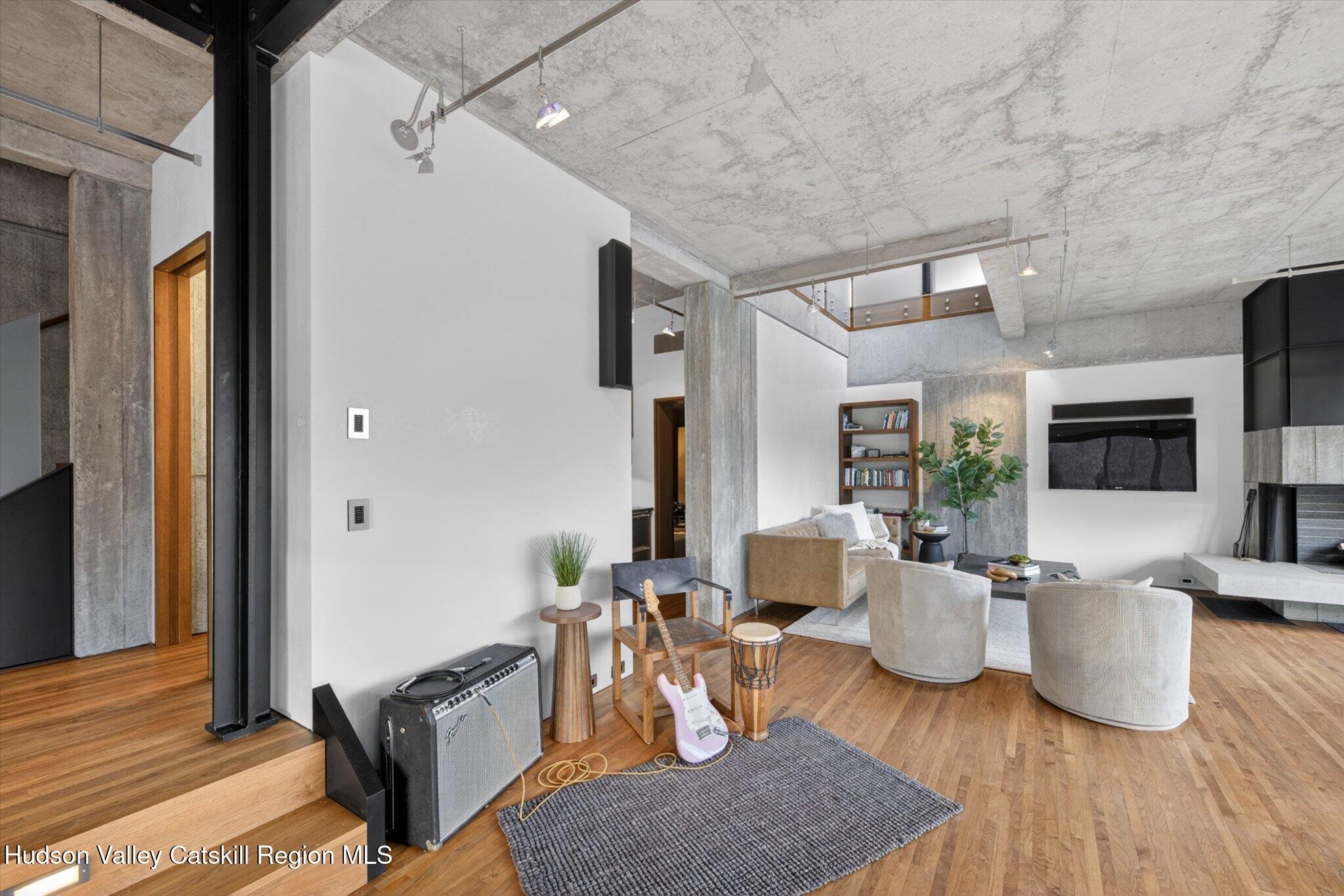 125 Valley View Way