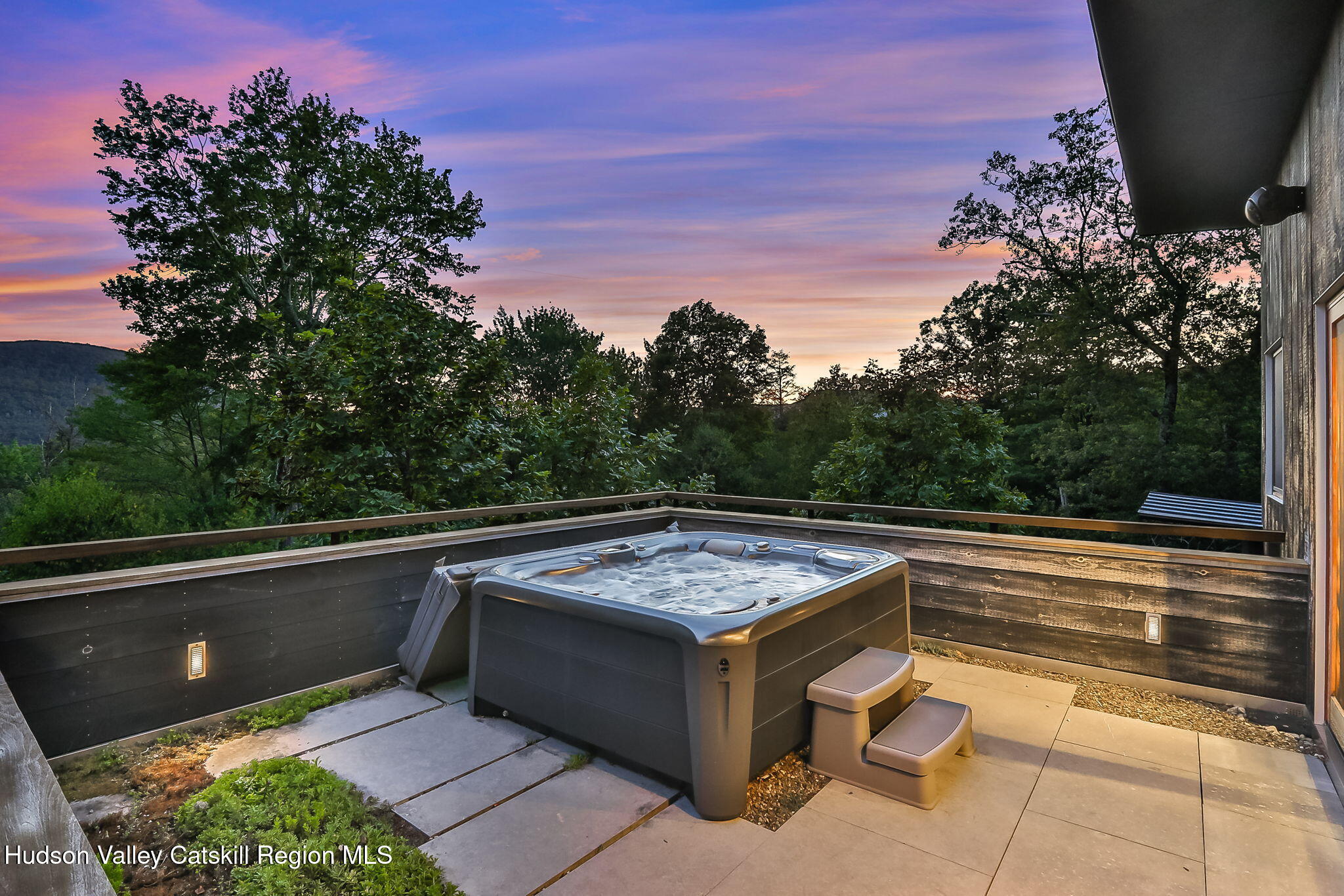 125 Valley View Way