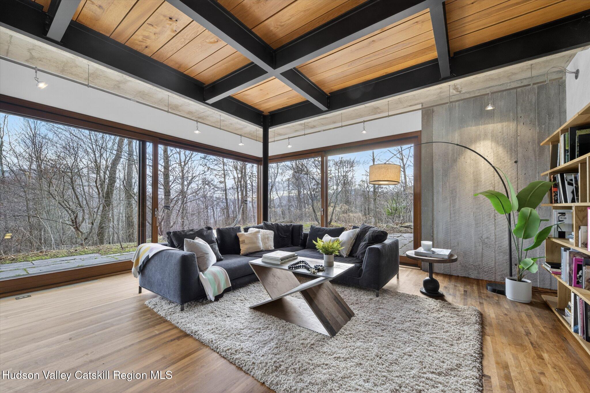 125 Valley View Way