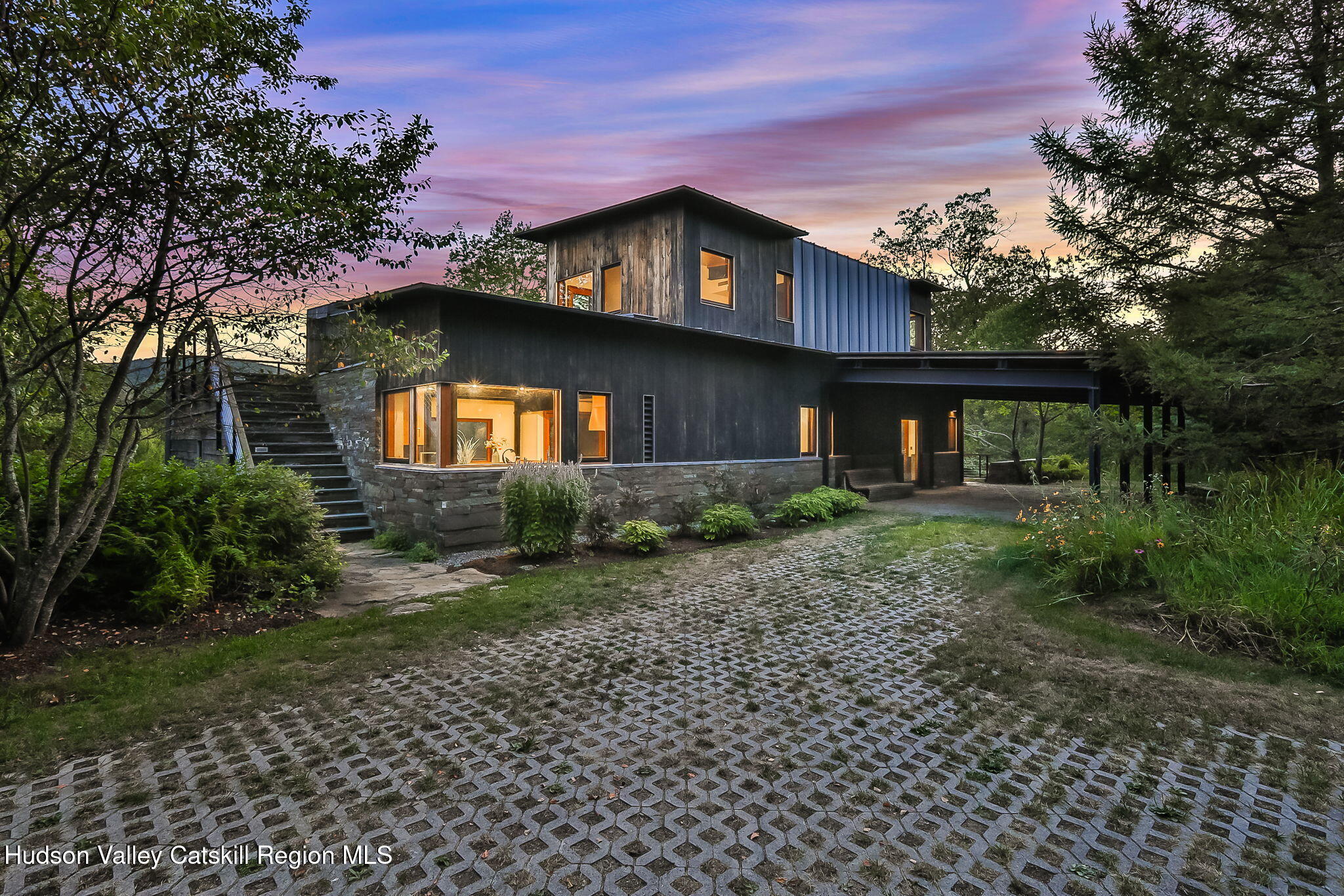 125 Valley View Way