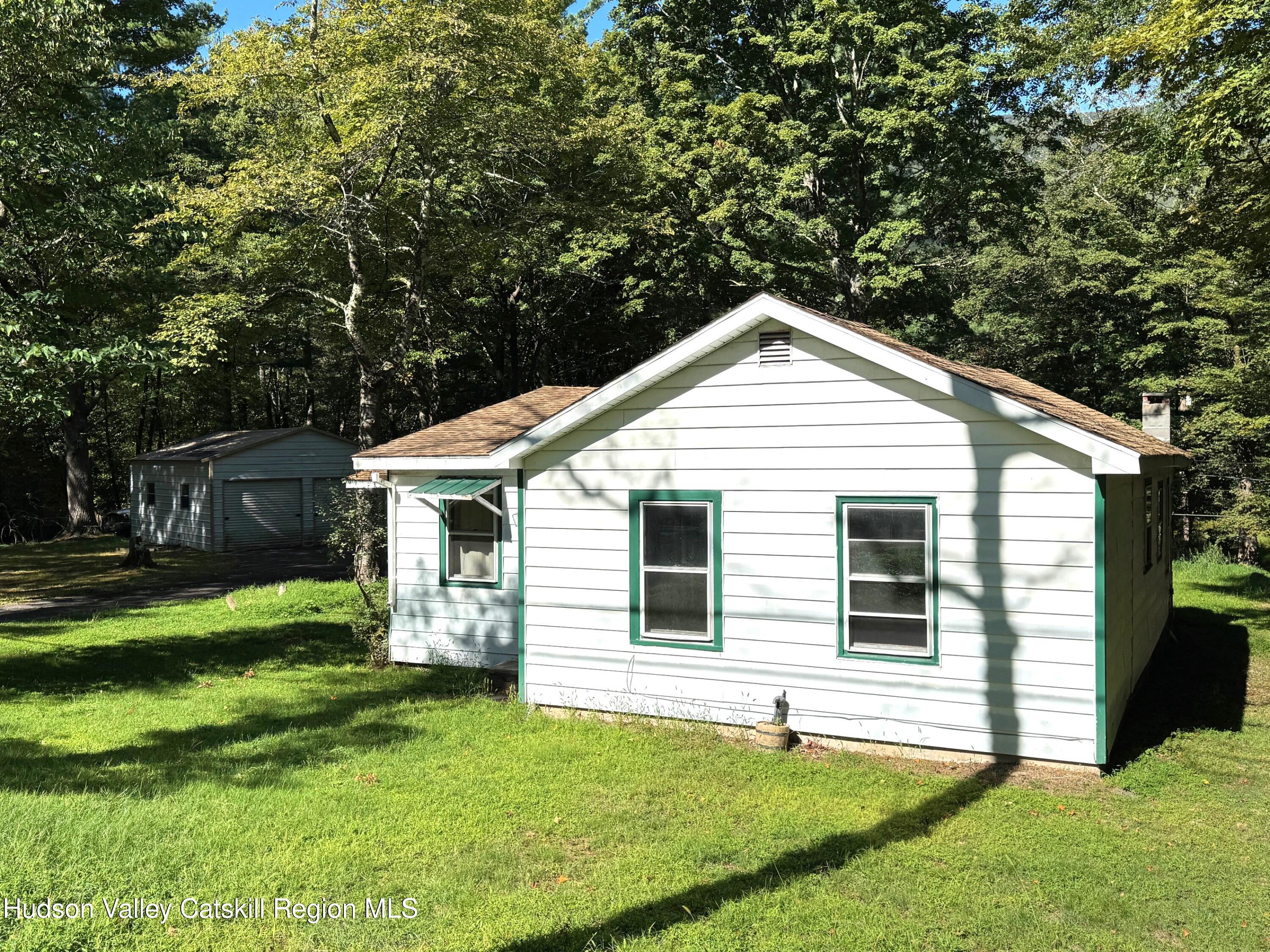 573 Manorville Road