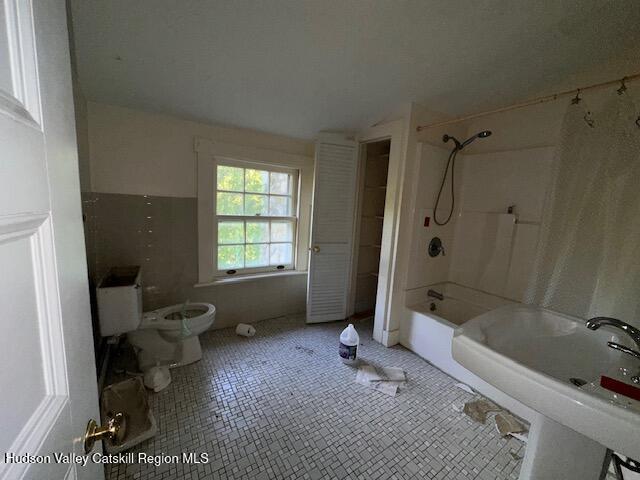 2261 Salt Point Turnpike