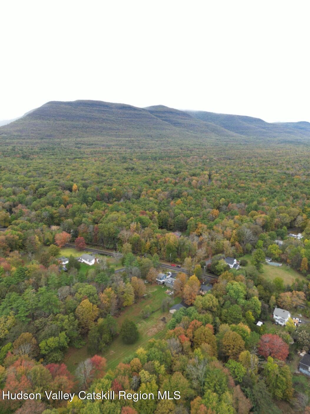 169 W Saugerties Road Road