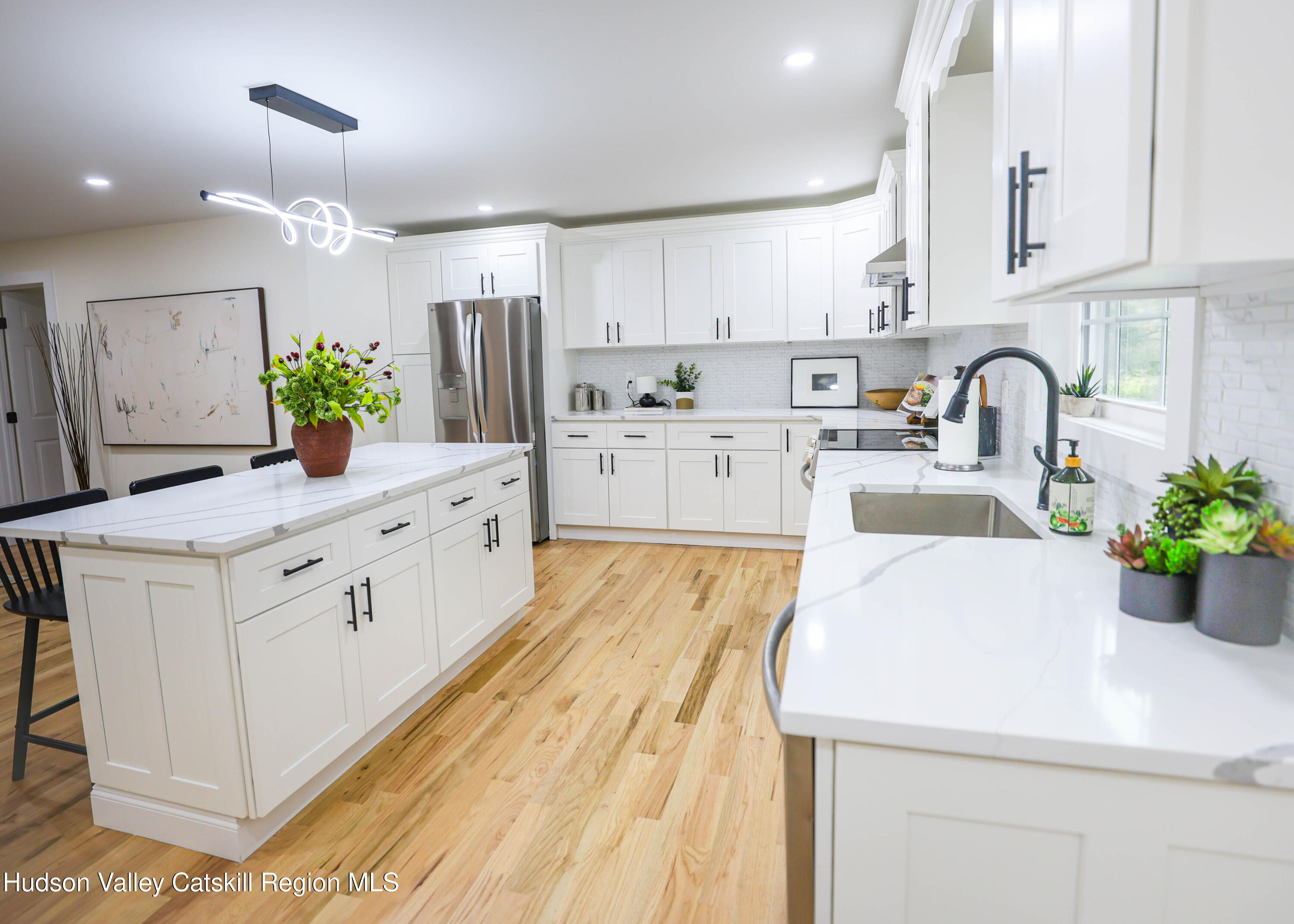 169 W Saugerties Road Road