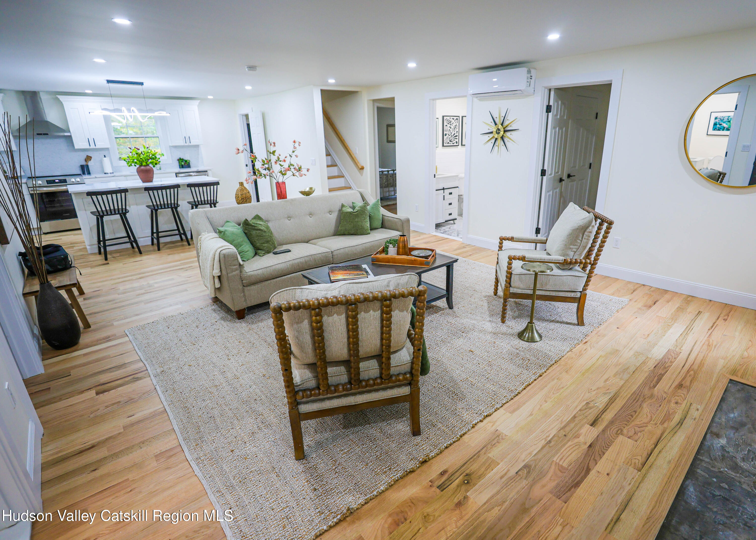 169 W Saugerties Road Road