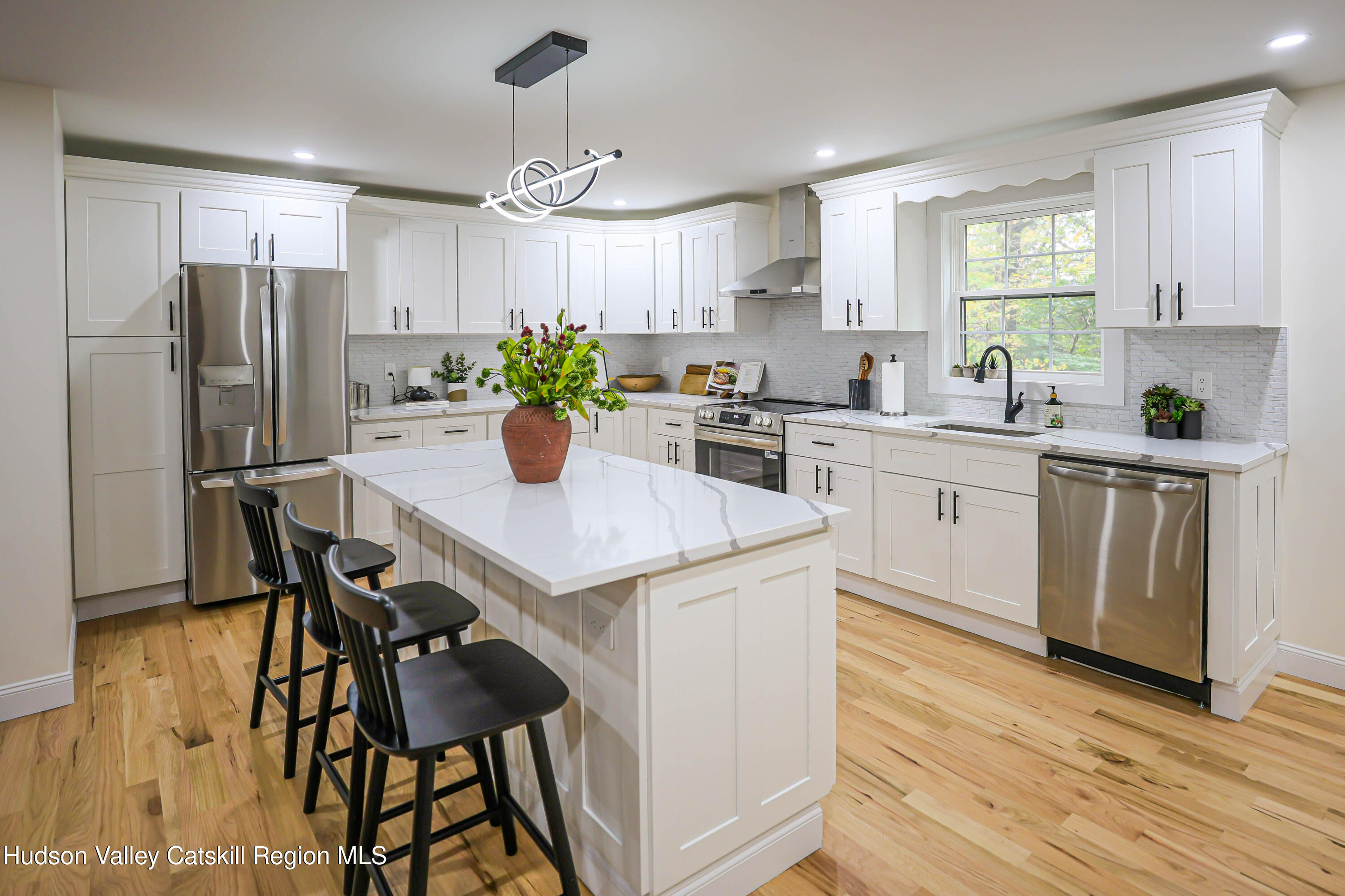 169 W Saugerties Road Road