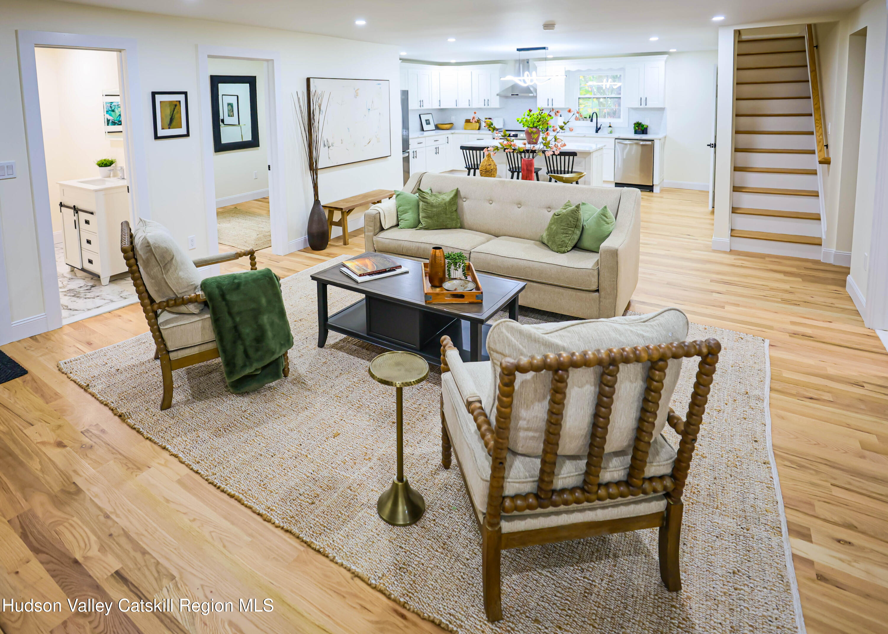169 W Saugerties Road Road