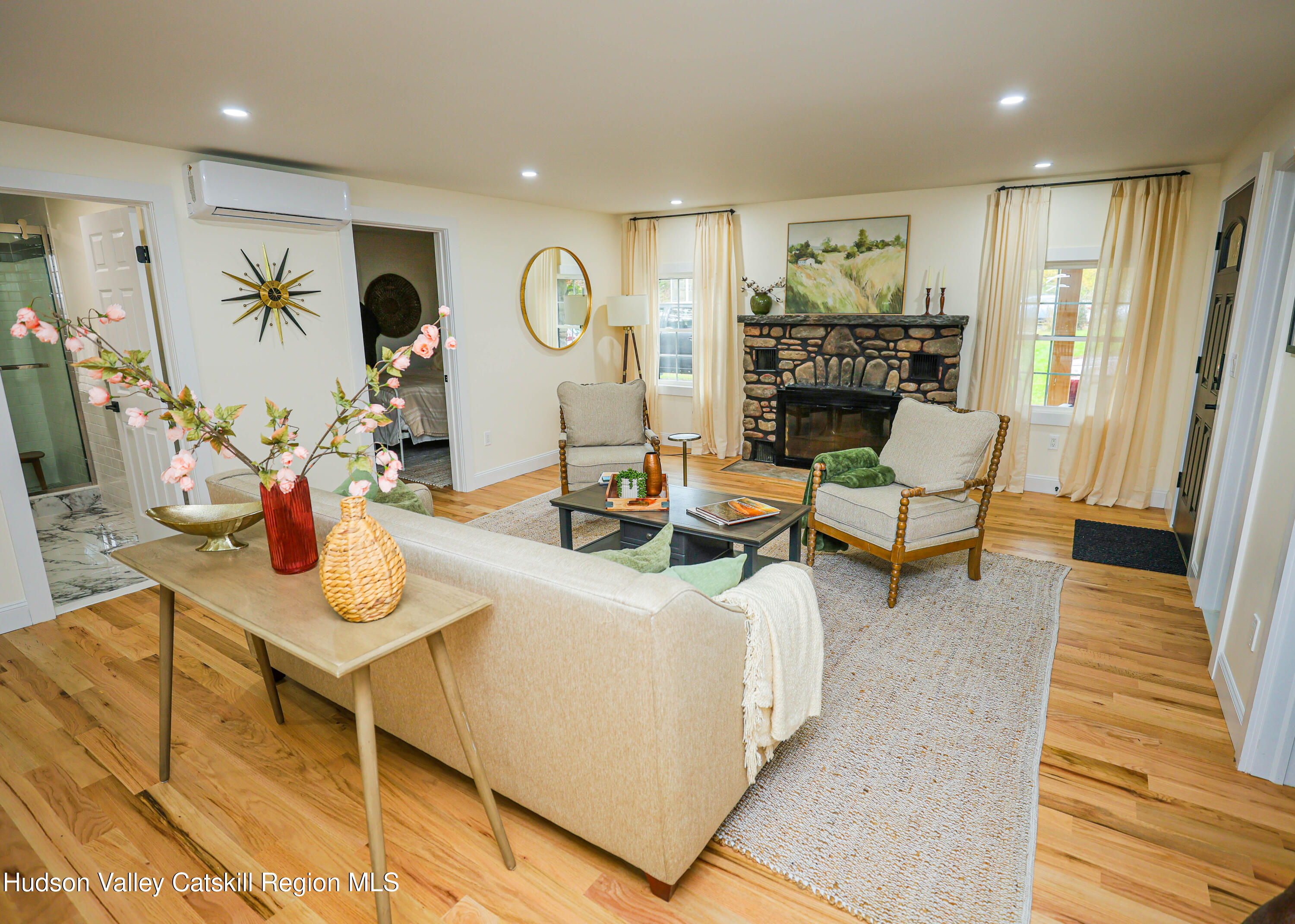 169 W Saugerties Road Road