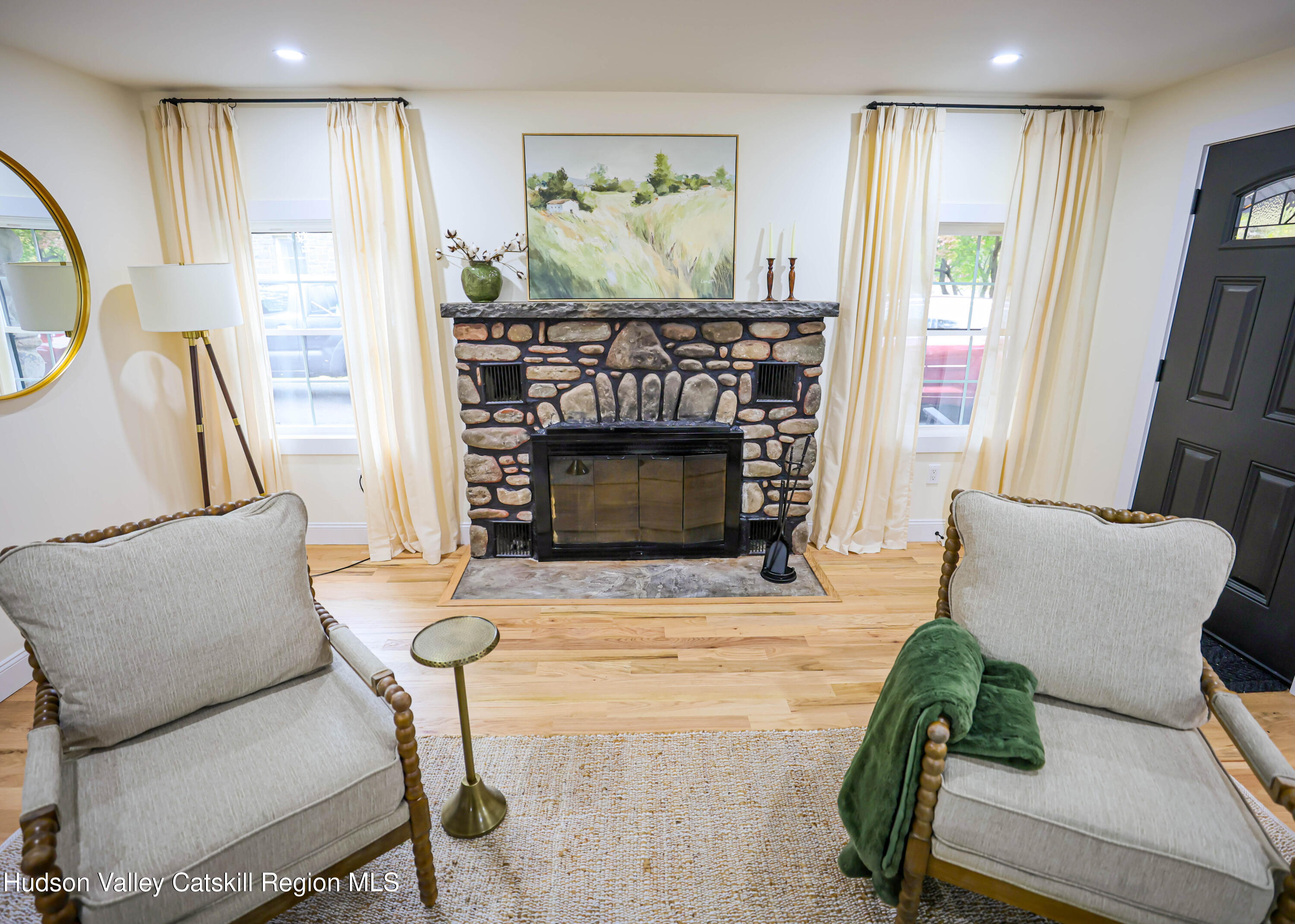 169 W Saugerties Road Road