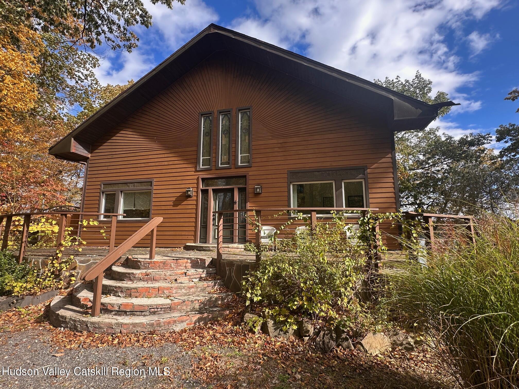 54 Deak Lane, Saugerties