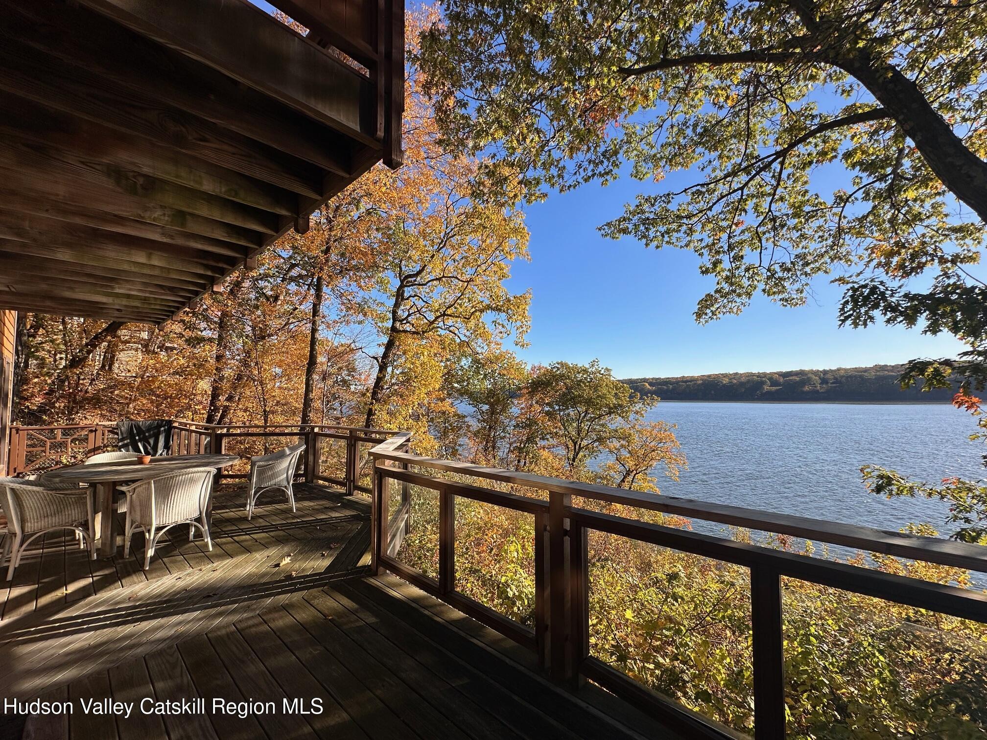 54 Deak Lane, Saugerties