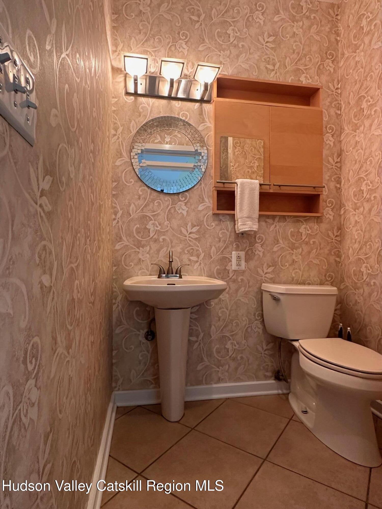 54 Deak Lane, Saugerties