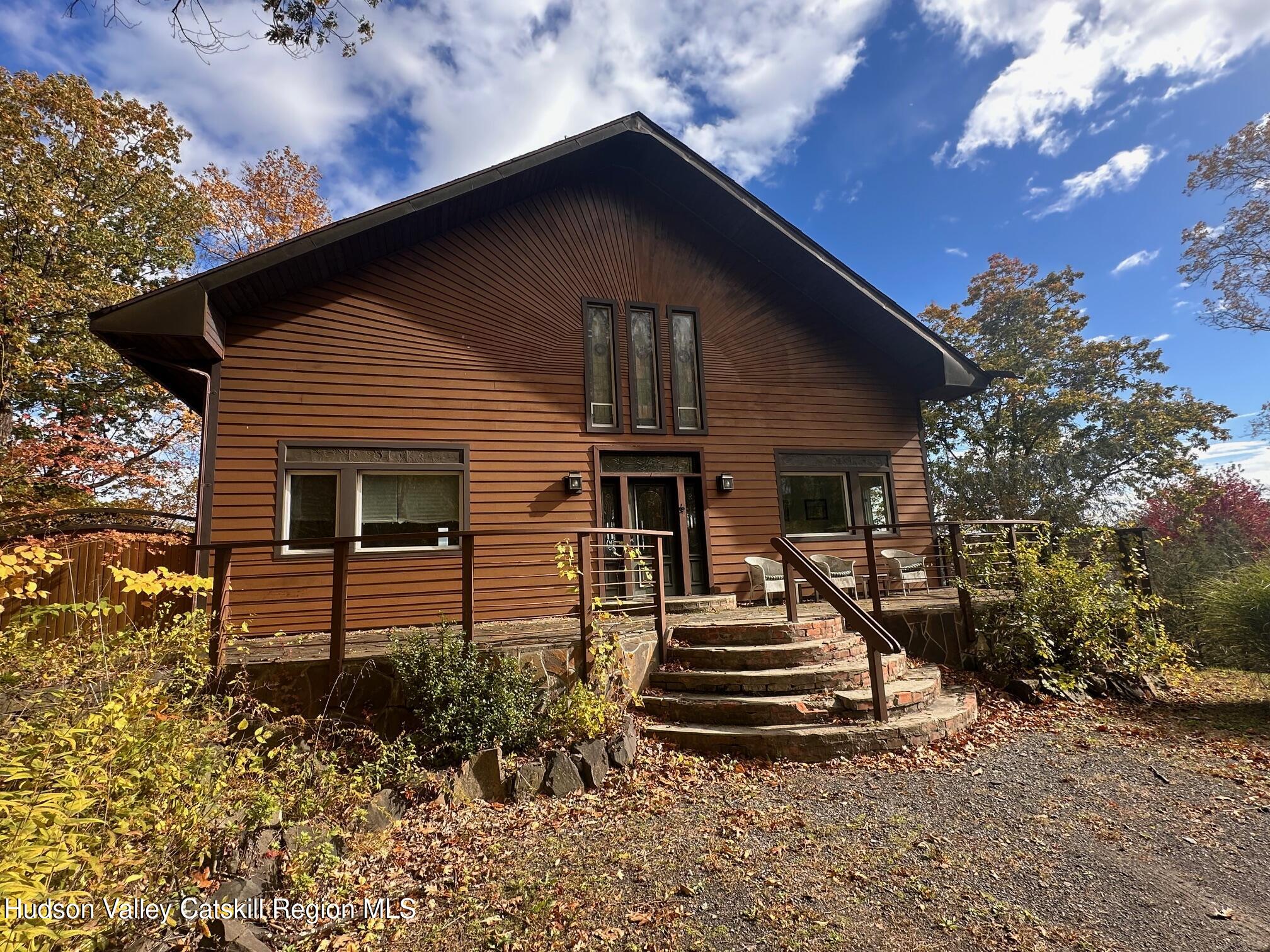 54 Deak Lane, Saugerties