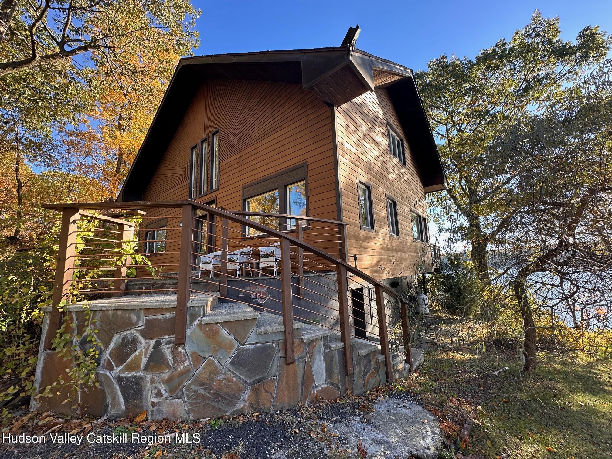 54 Deak Lane, Saugerties