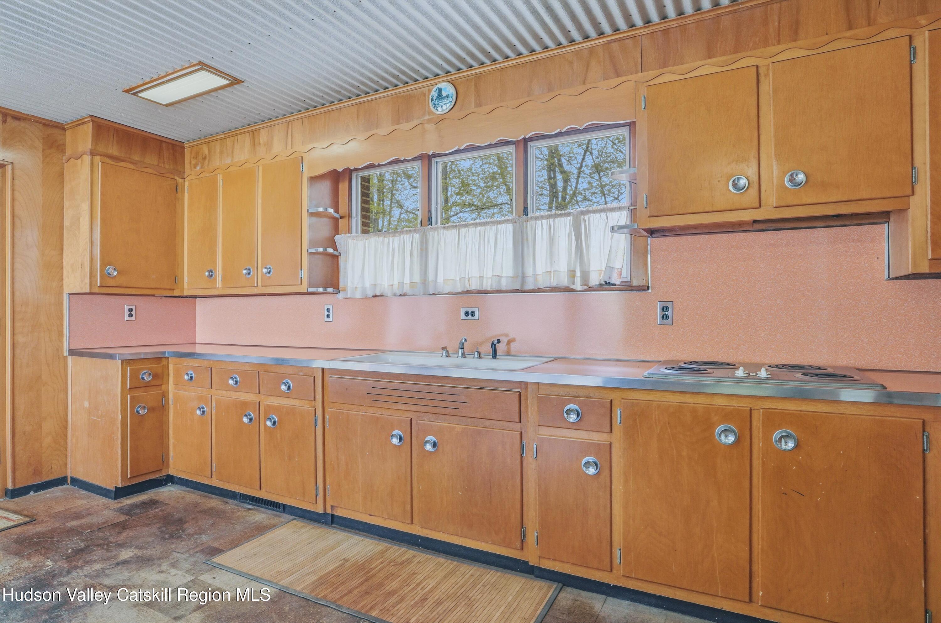 340 Vineyard Avenue, Highland