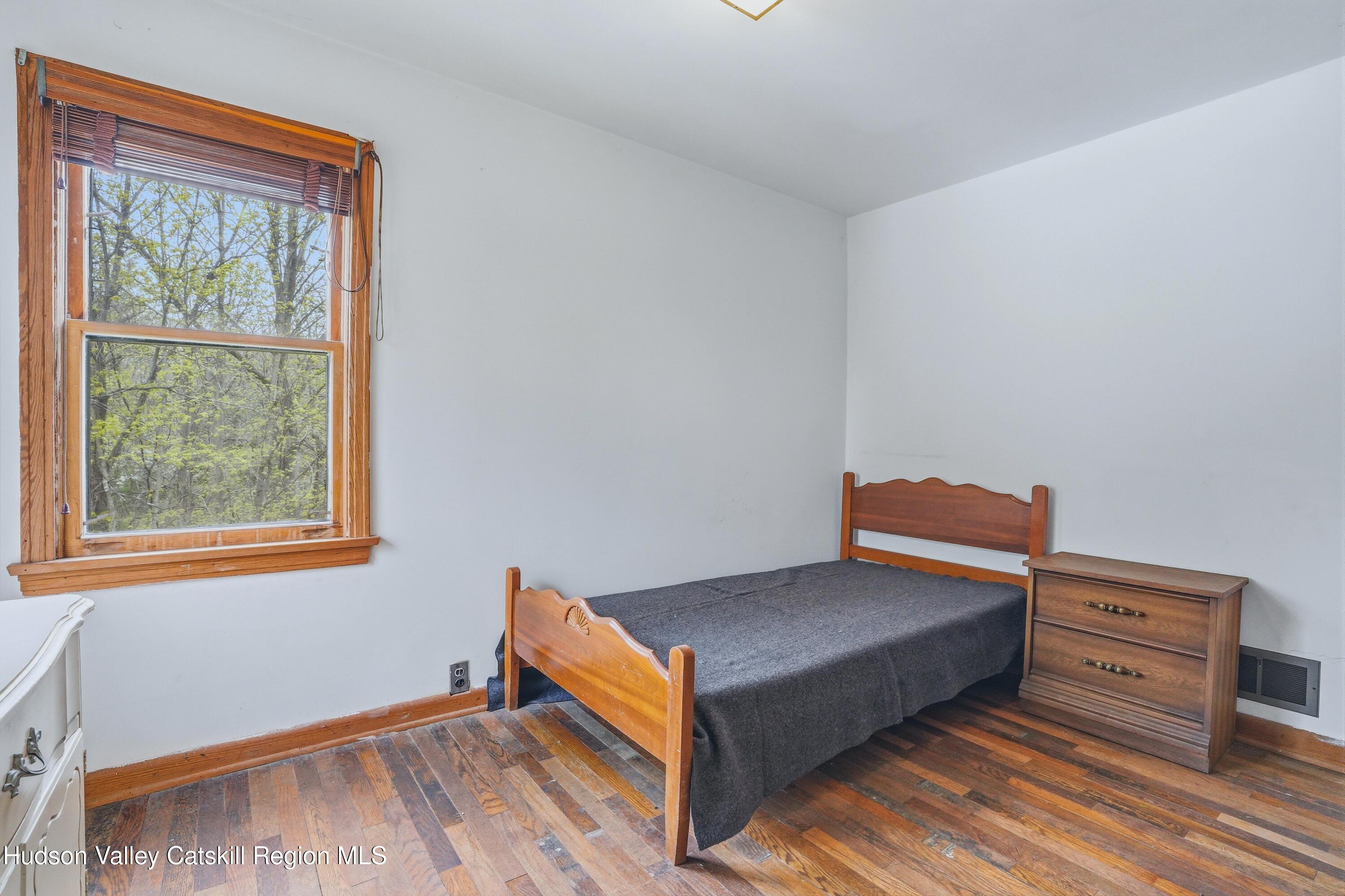 340 Vineyard Avenue, Highland