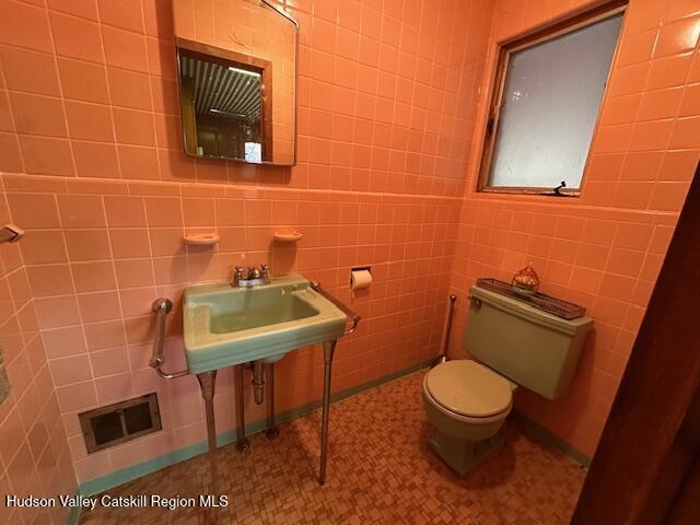 340 Vineyard Avenue, Highland