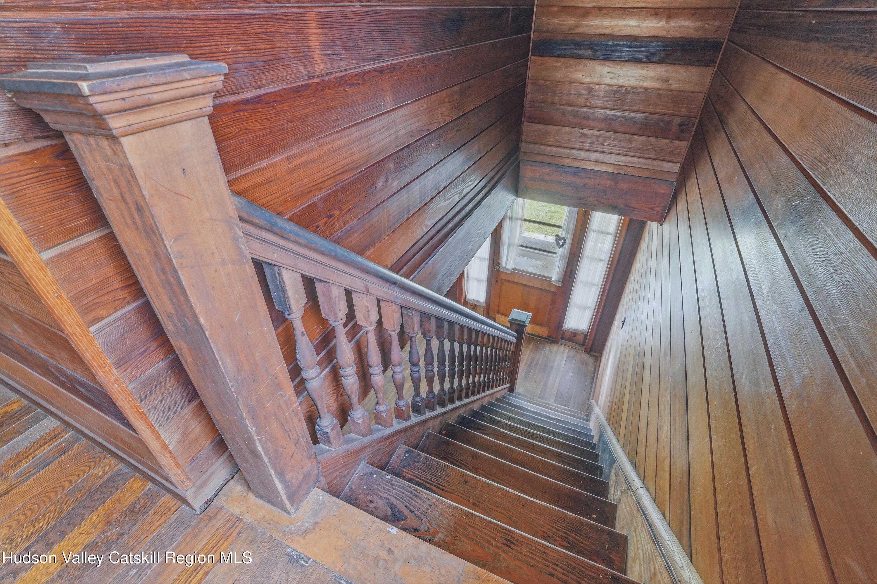 340 Vineyard Avenue, Highland