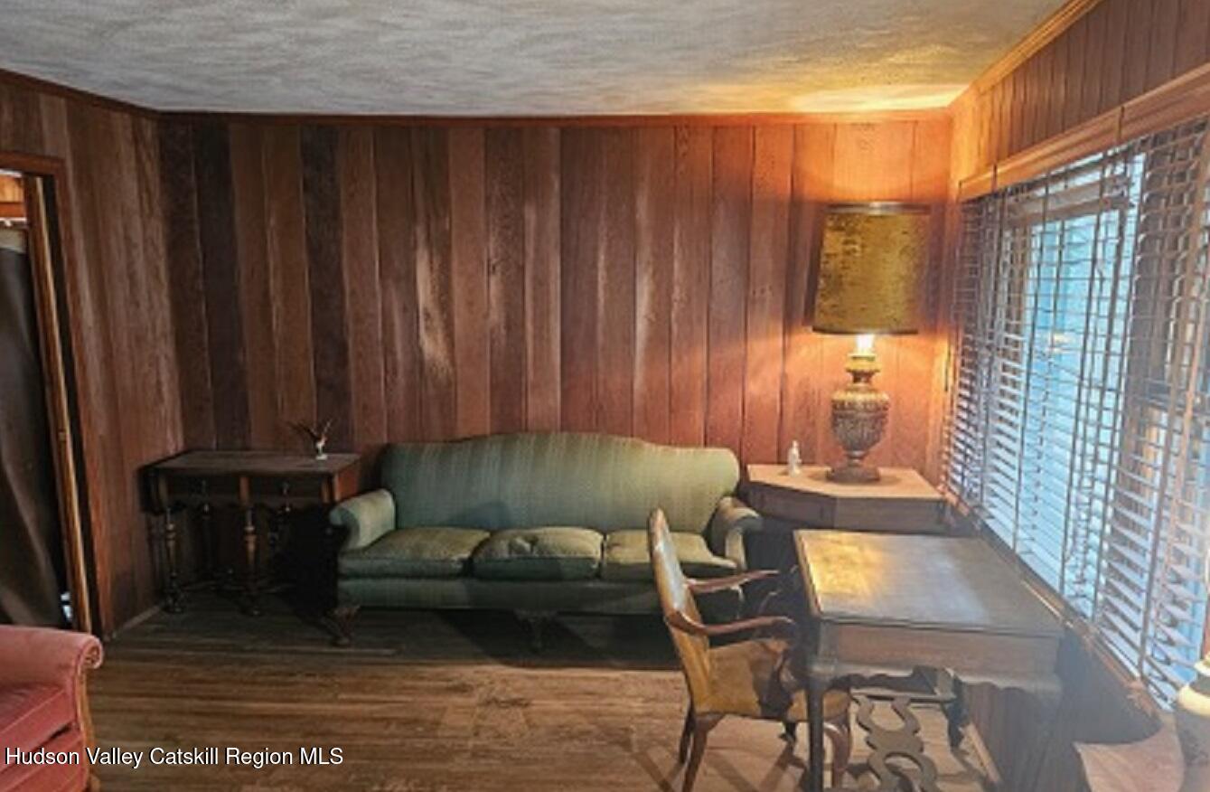 340 Vineyard Avenue, Highland