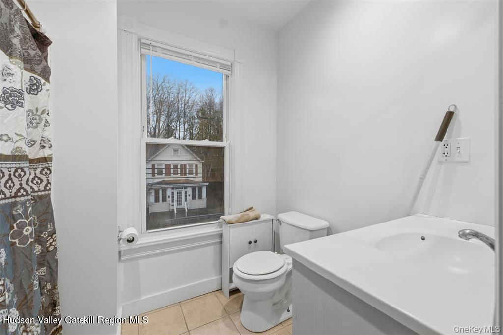 127 E Chester Street