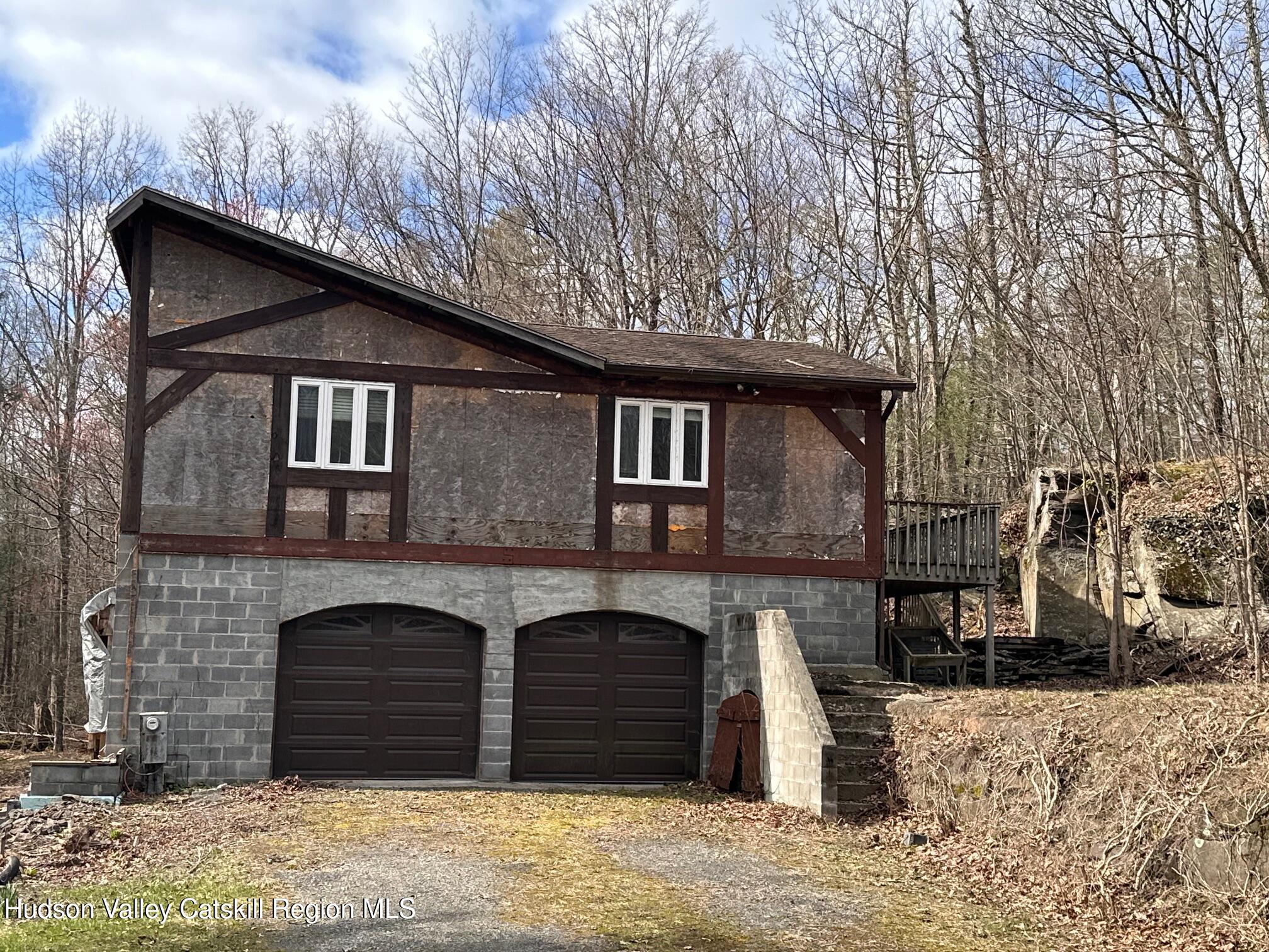 6 Riverbend Road