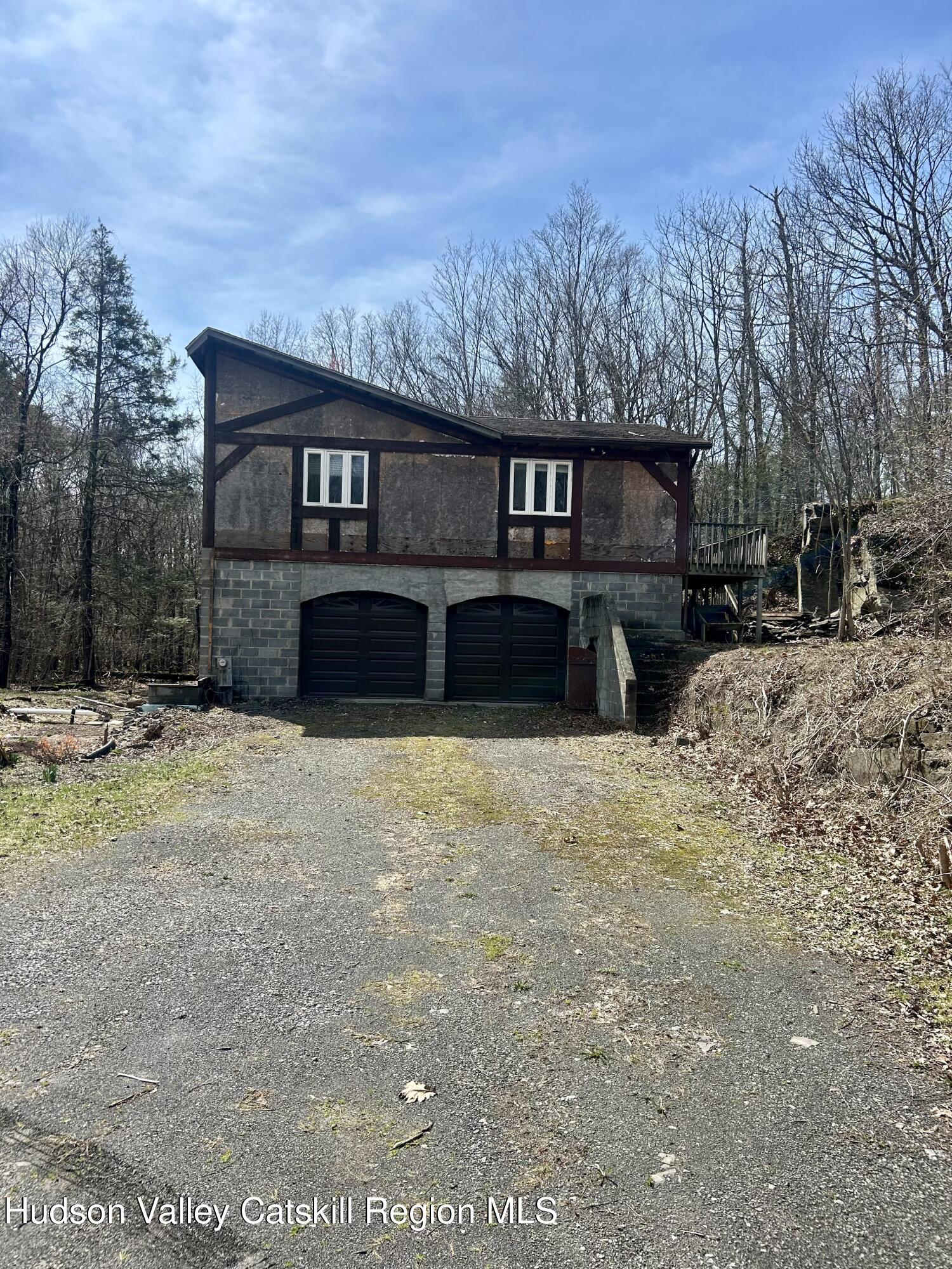 6 Riverbend Road