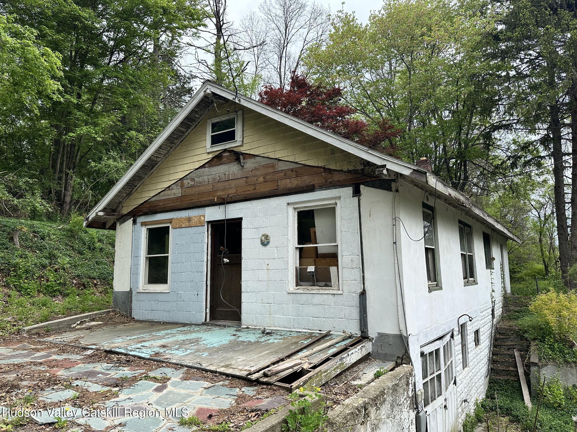 1033 County Route 8