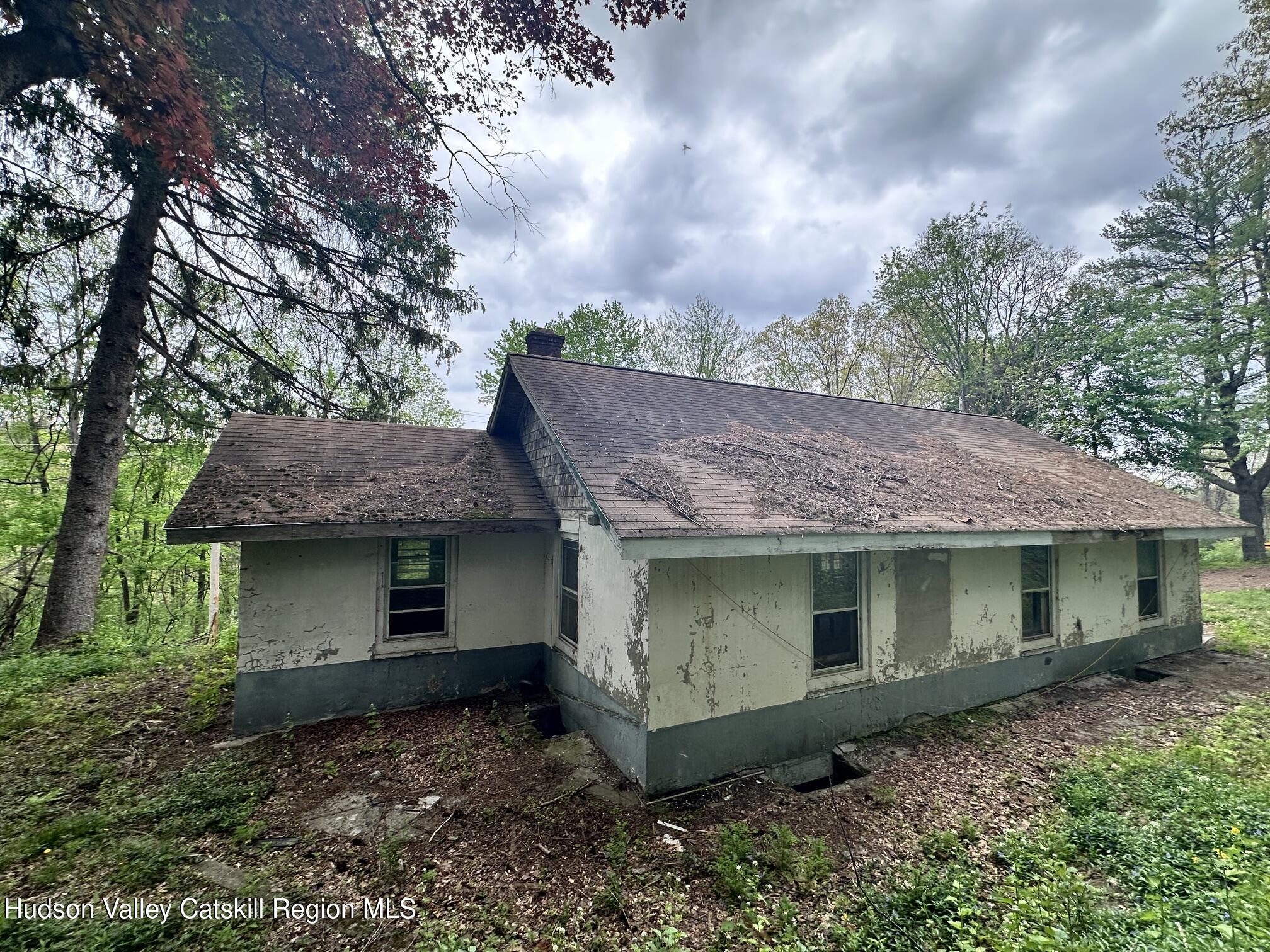 1033 County Route 8