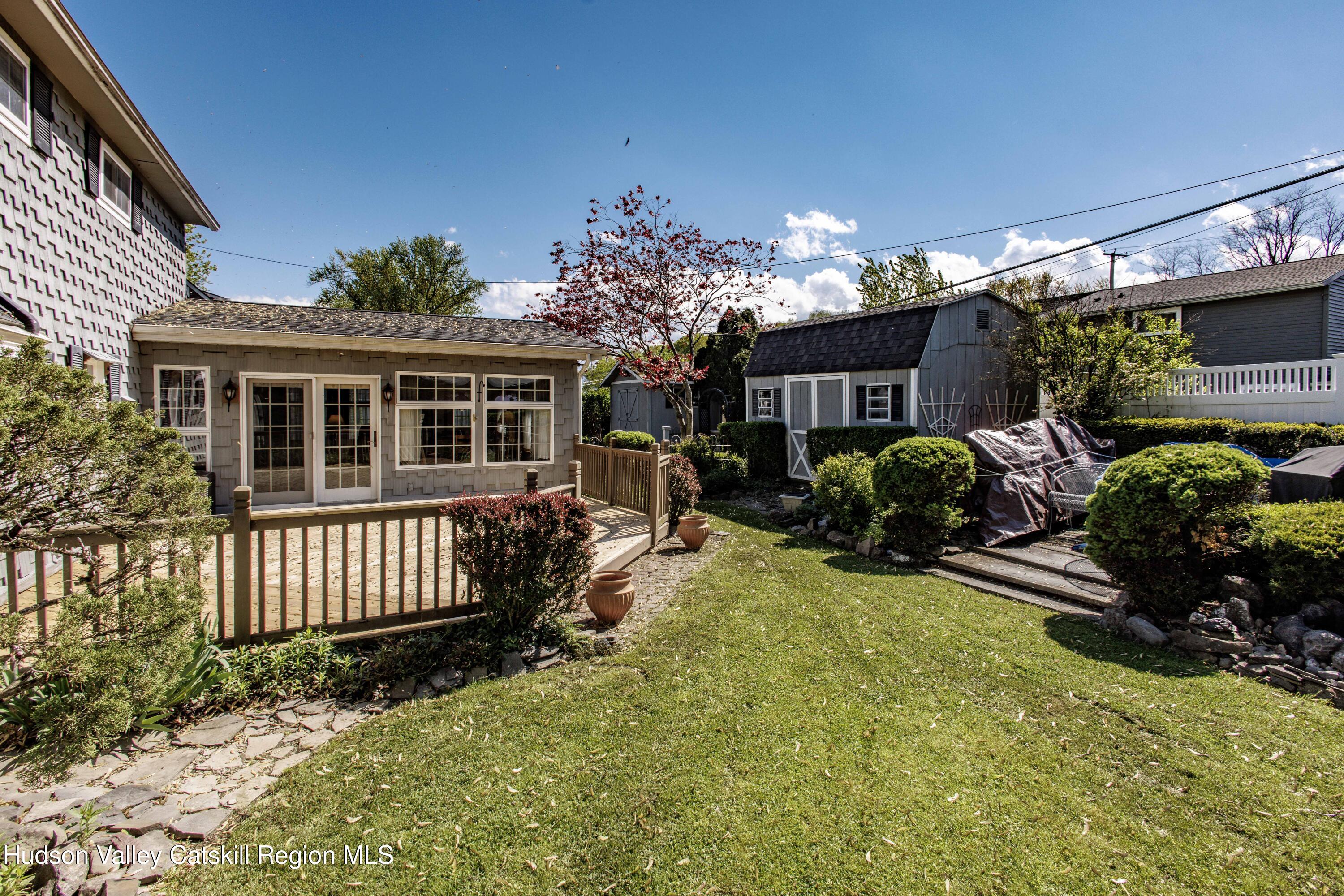 25 Meadowbrook Drive