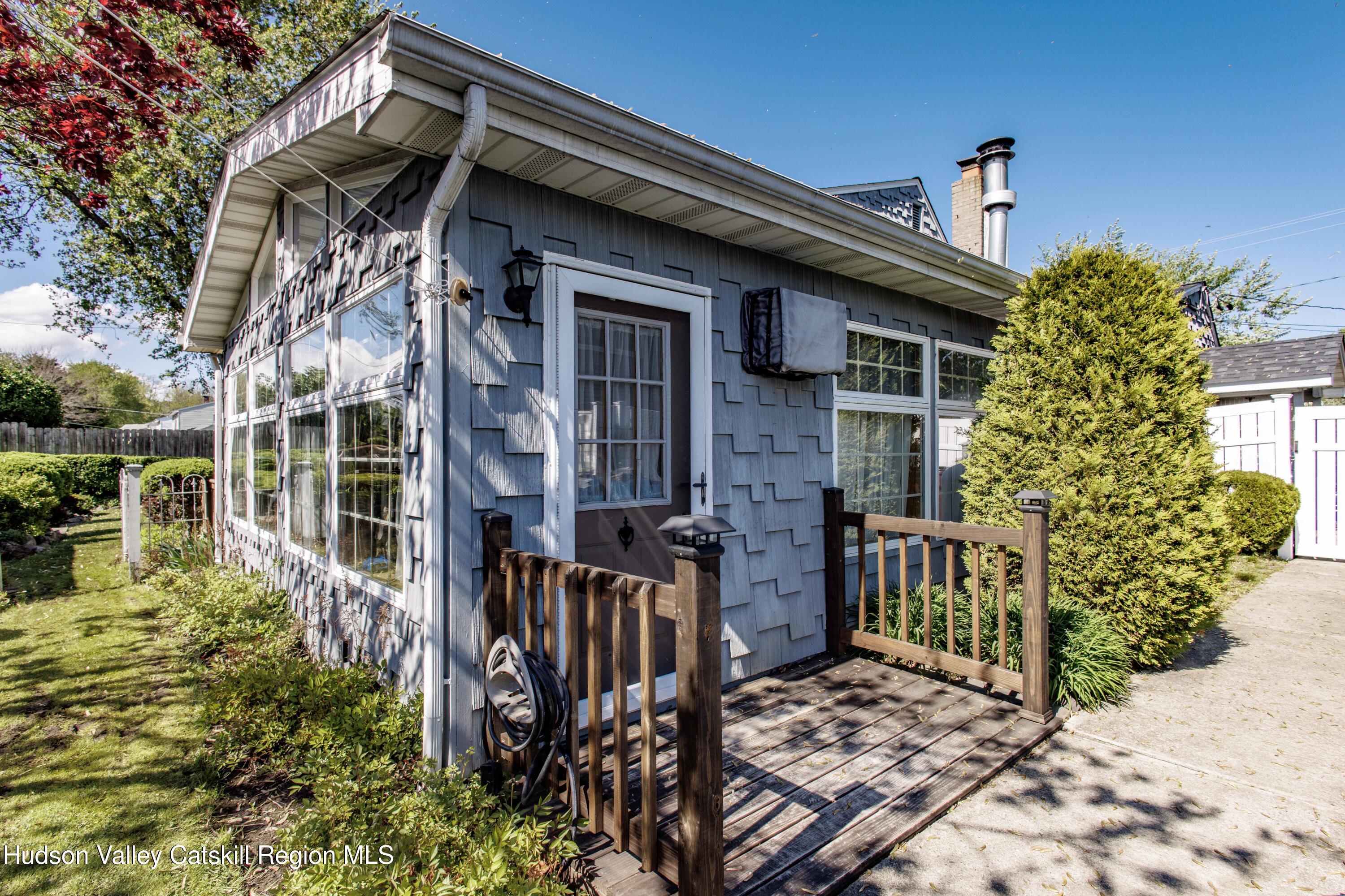 25 Meadowbrook Drive