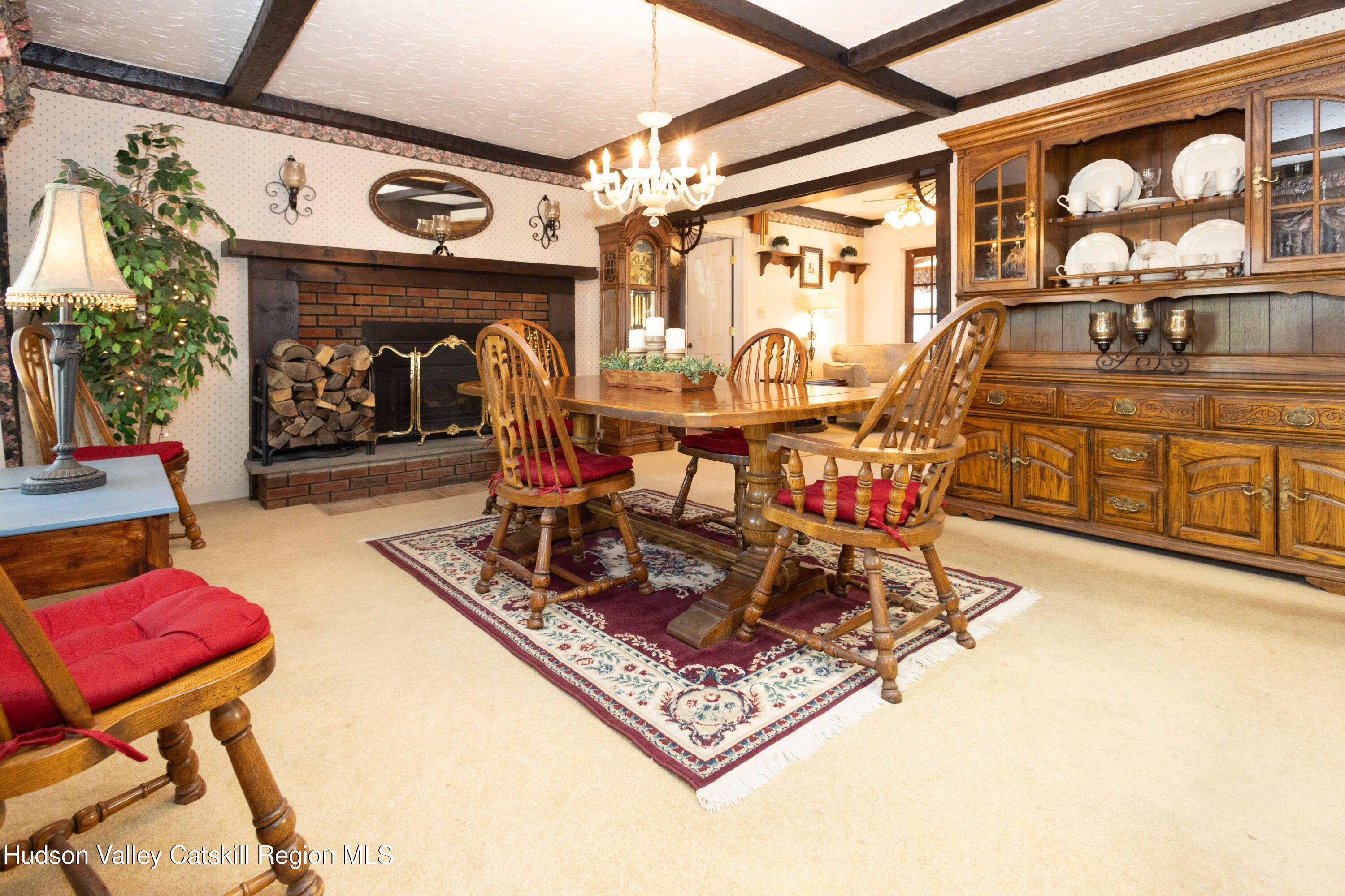 25 Meadowbrook Drive
