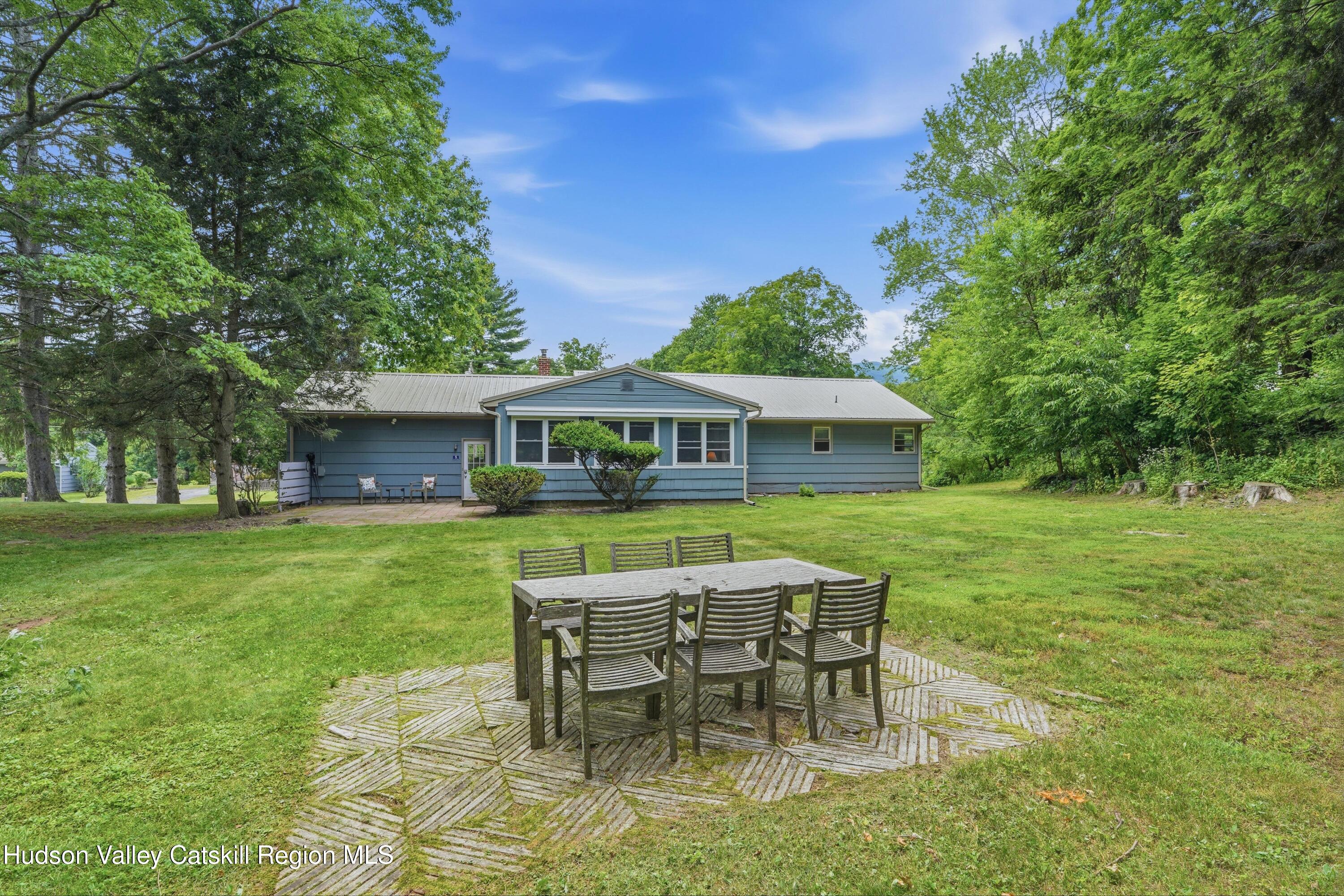 17 Bruin Drive