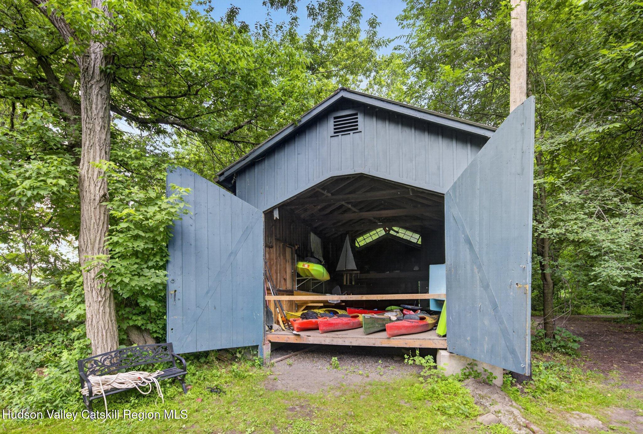 2 Cantines Island Lane