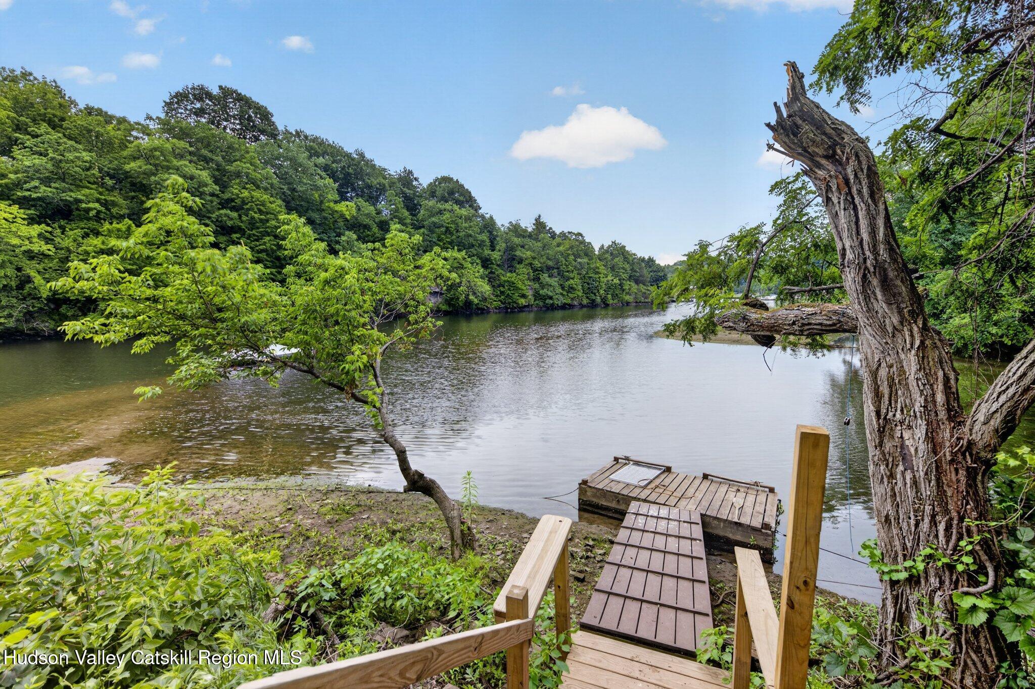 2 Cantines Island Lane