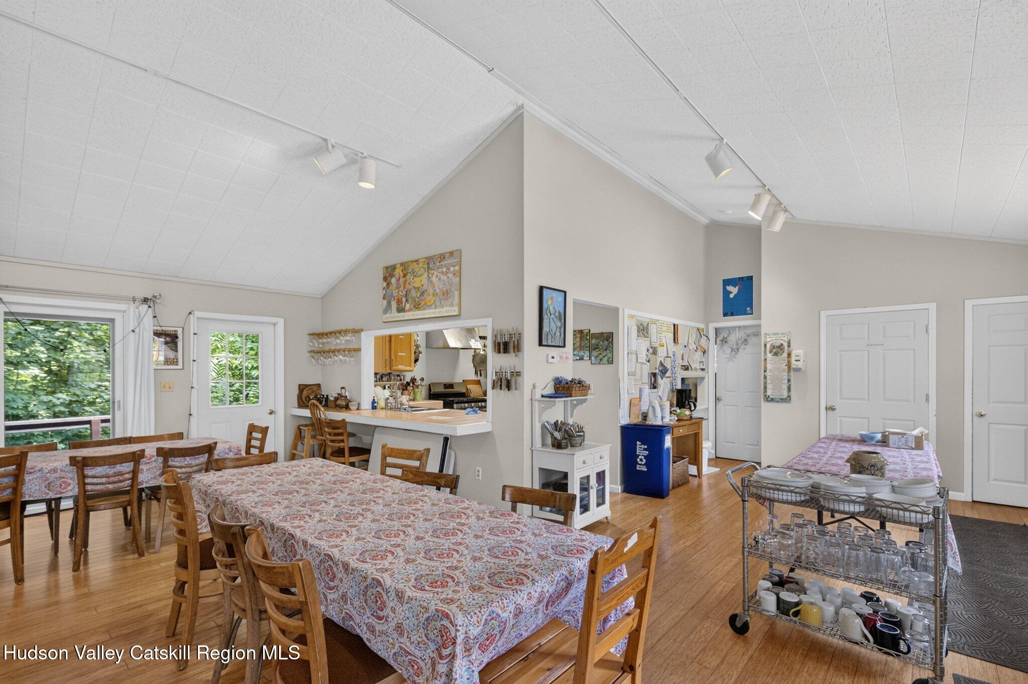 2 Cantines Island Lane