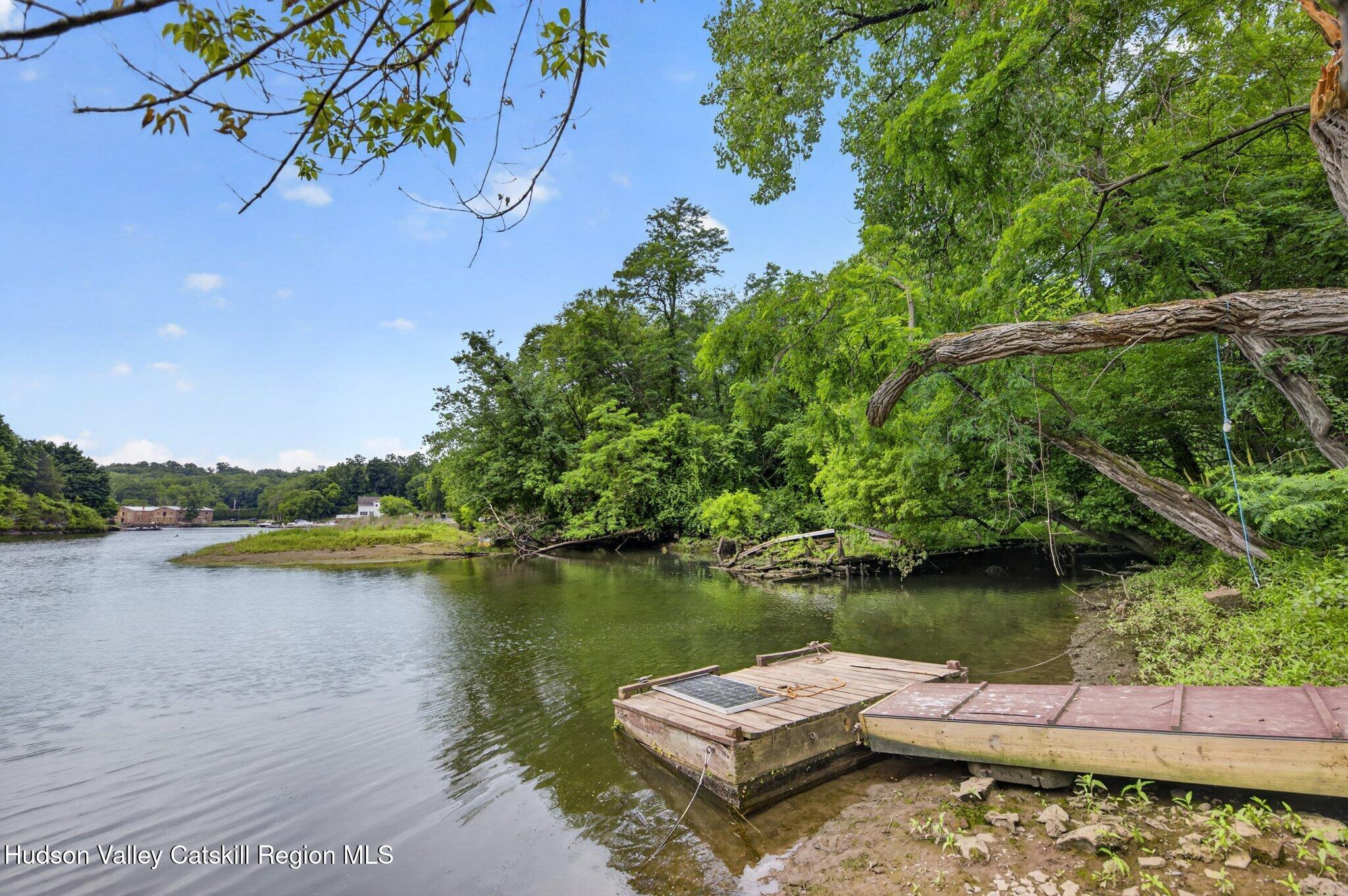 2 Cantines Island Lane