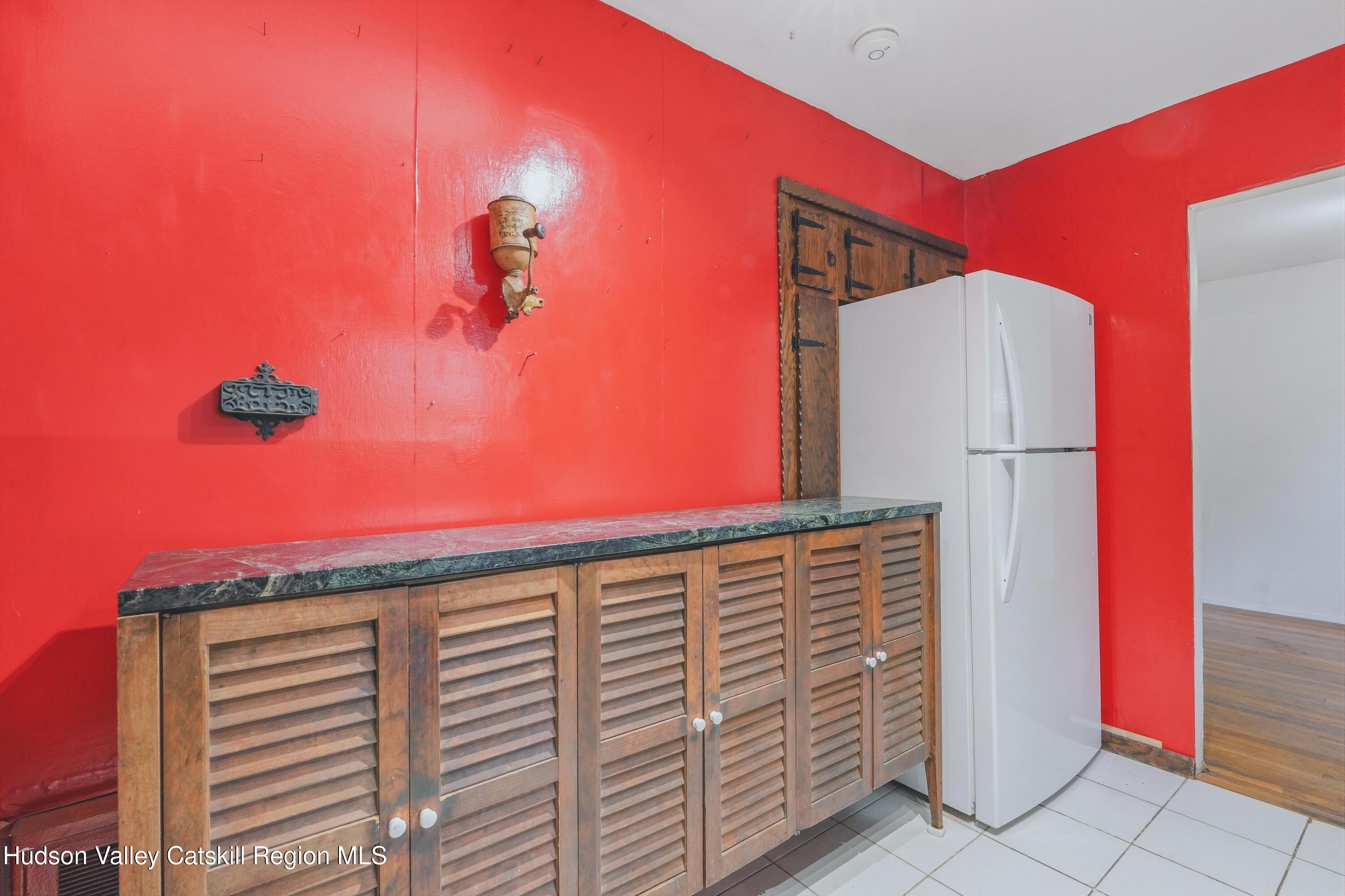 2 Cedar Lane