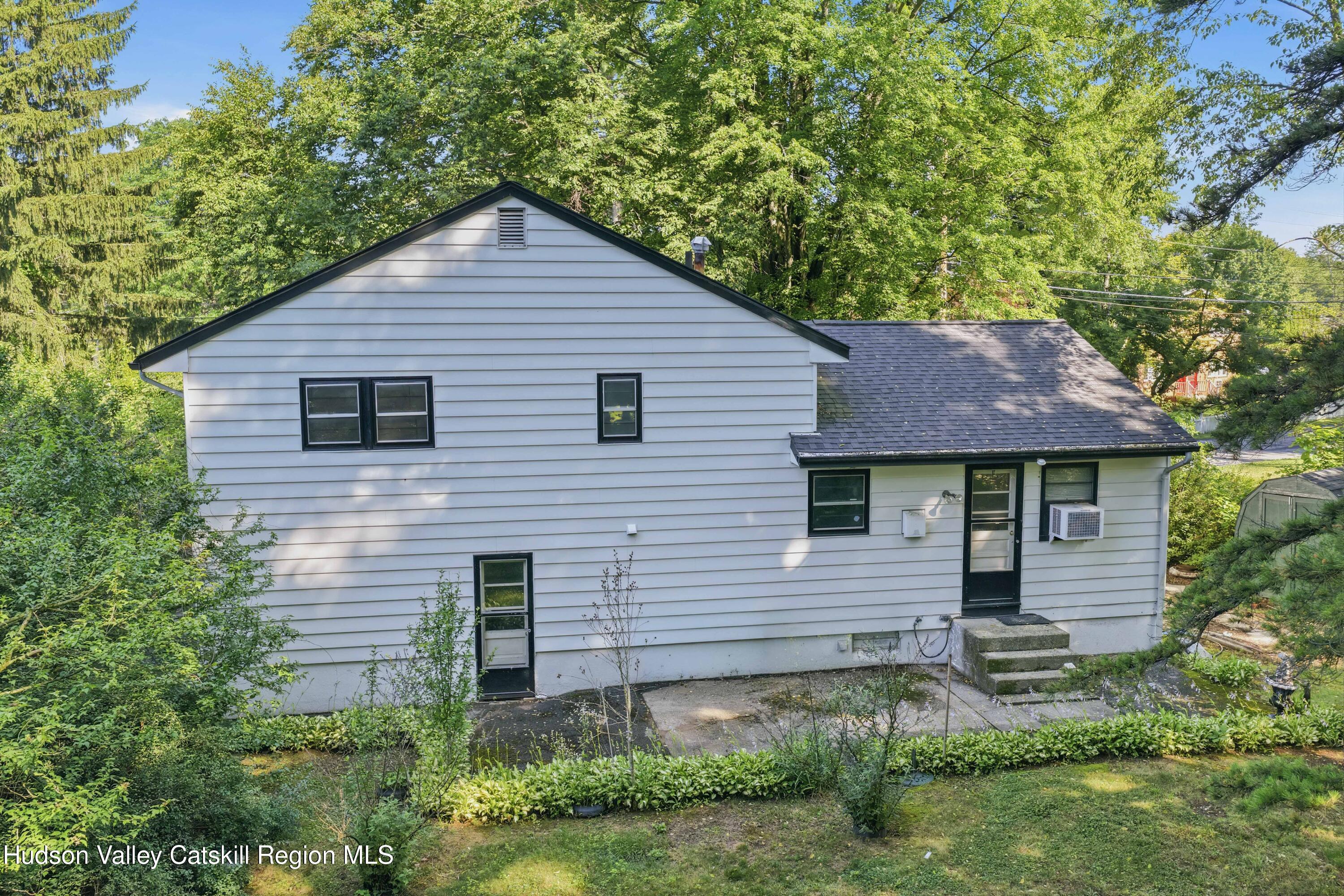 2 Cedar Lane
