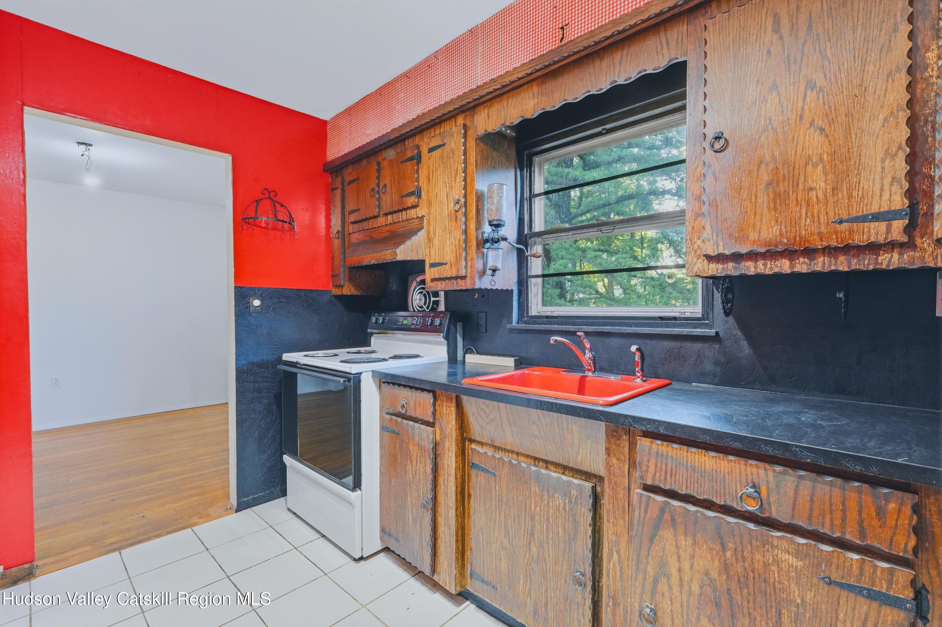 2 Cedar Lane