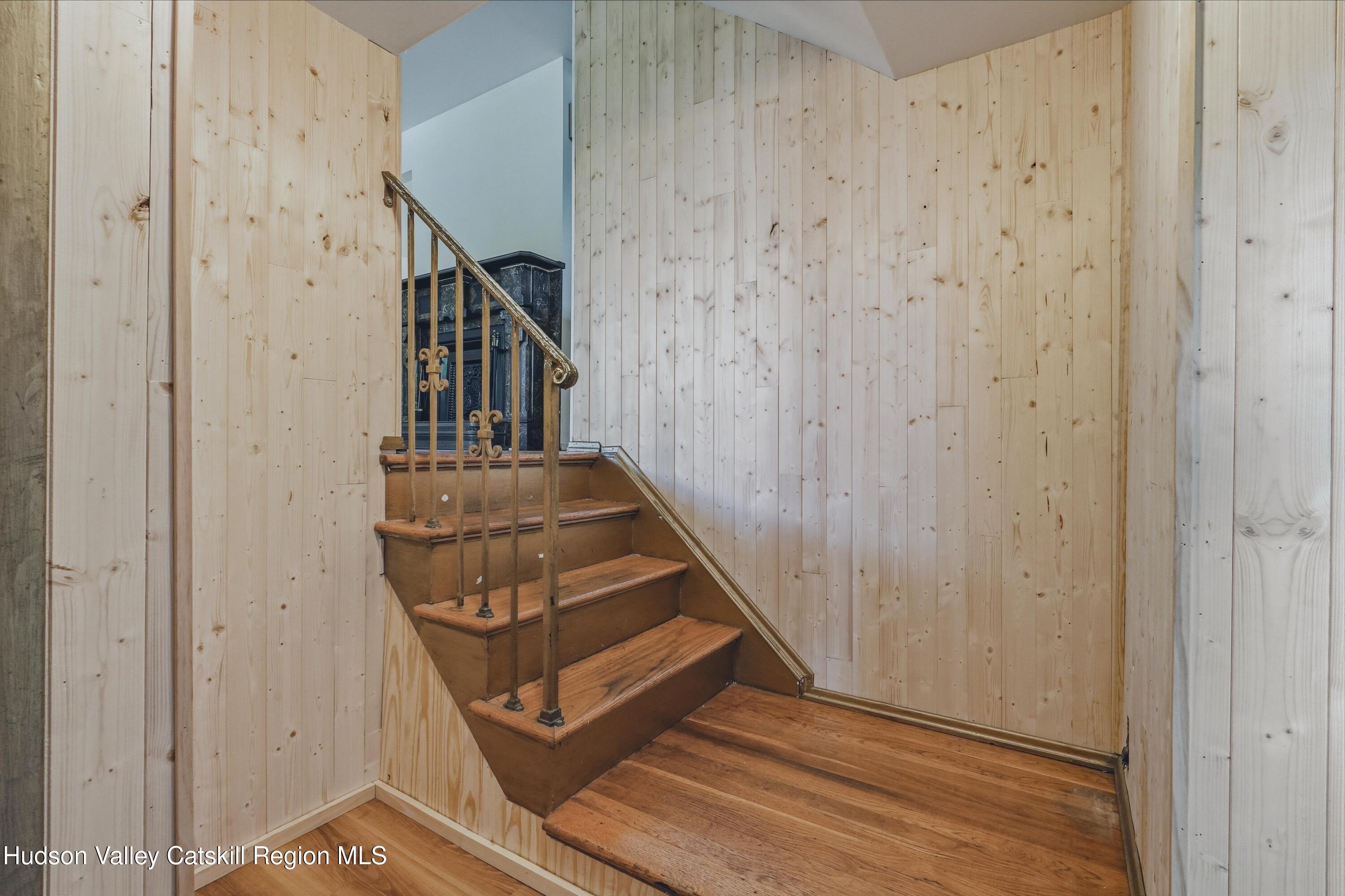 2 Cedar Lane