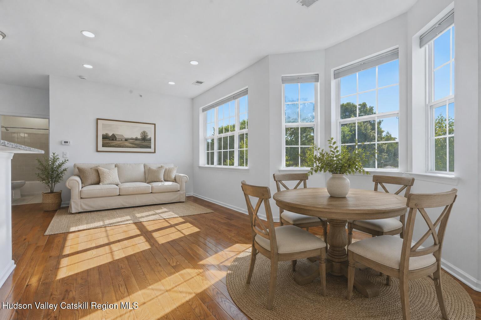 402 Commons Lane