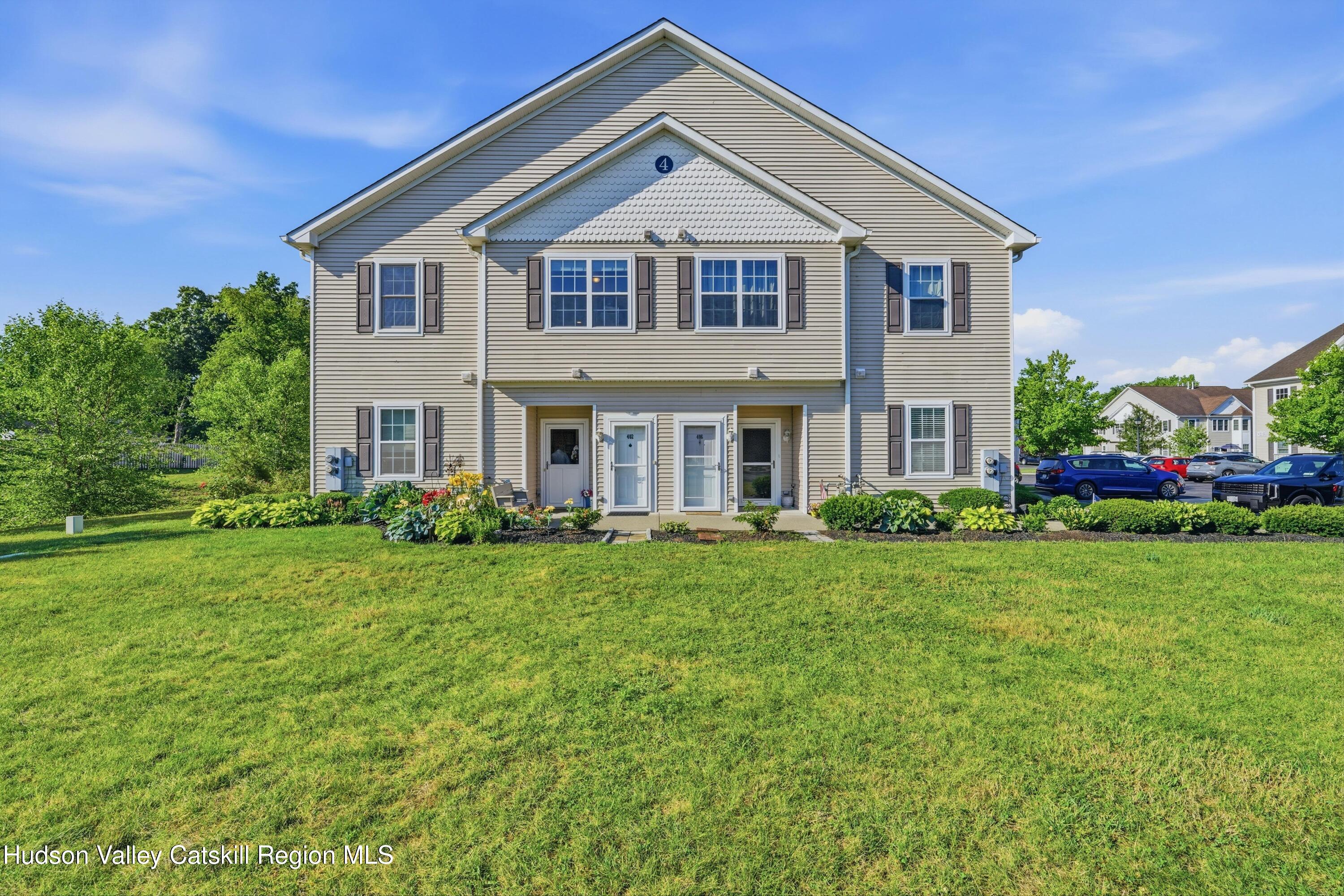 402 Commons Lane