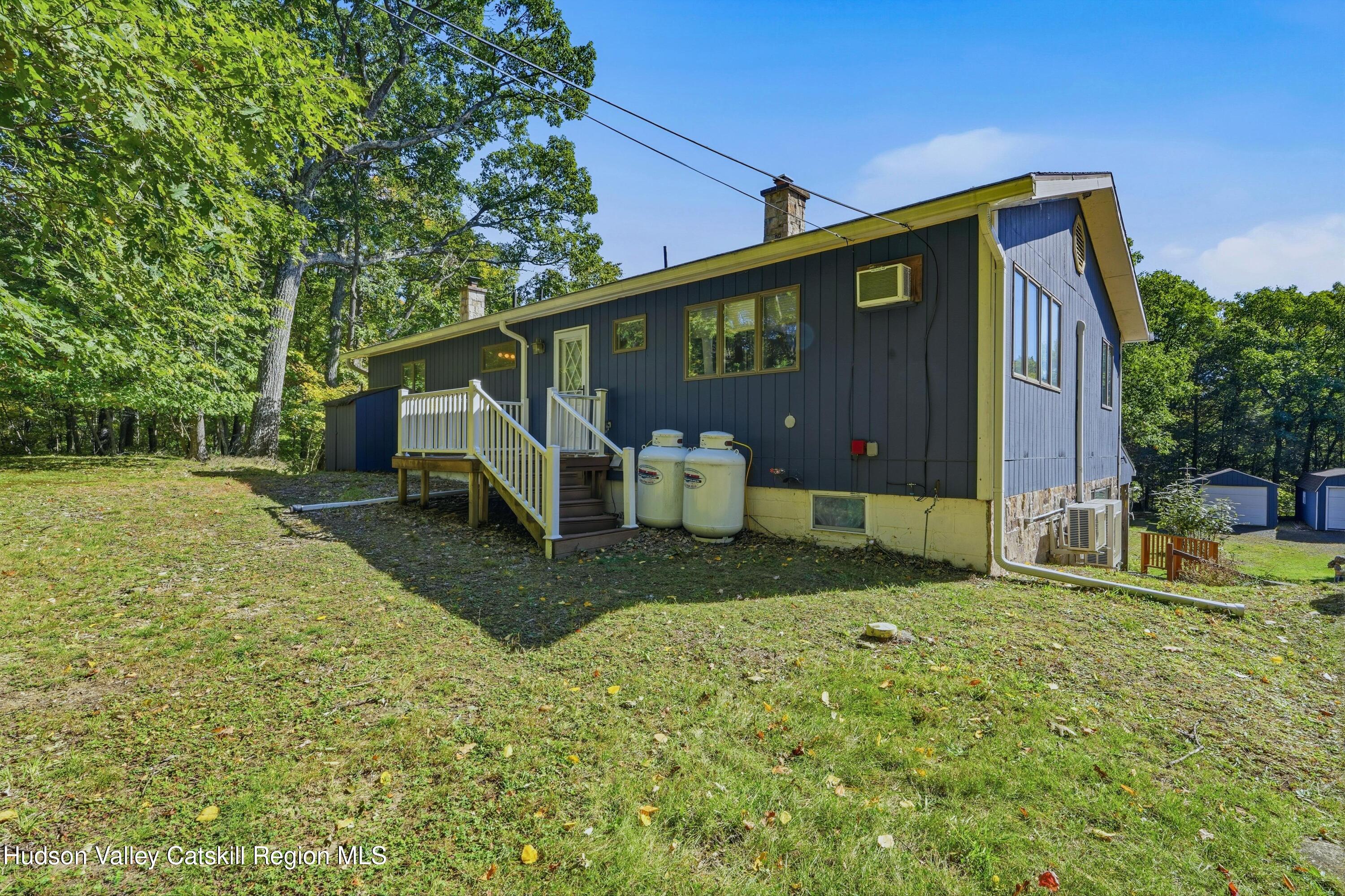 10 Manorville Road