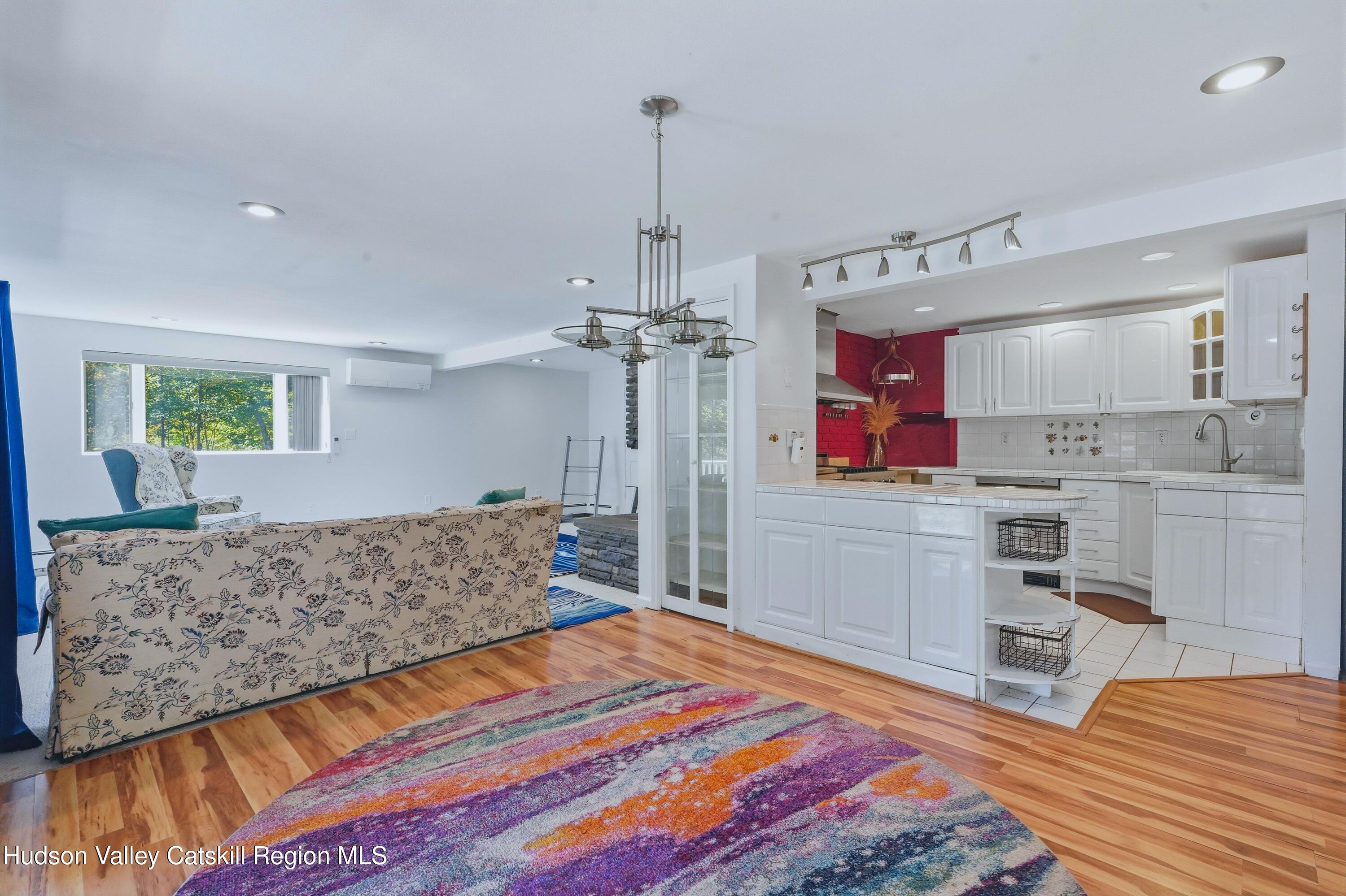 10 Manorville Road