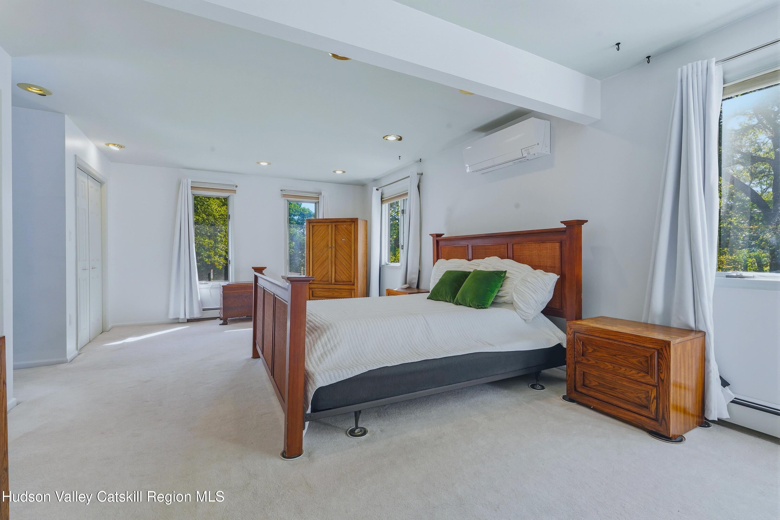 10 Manorville Road